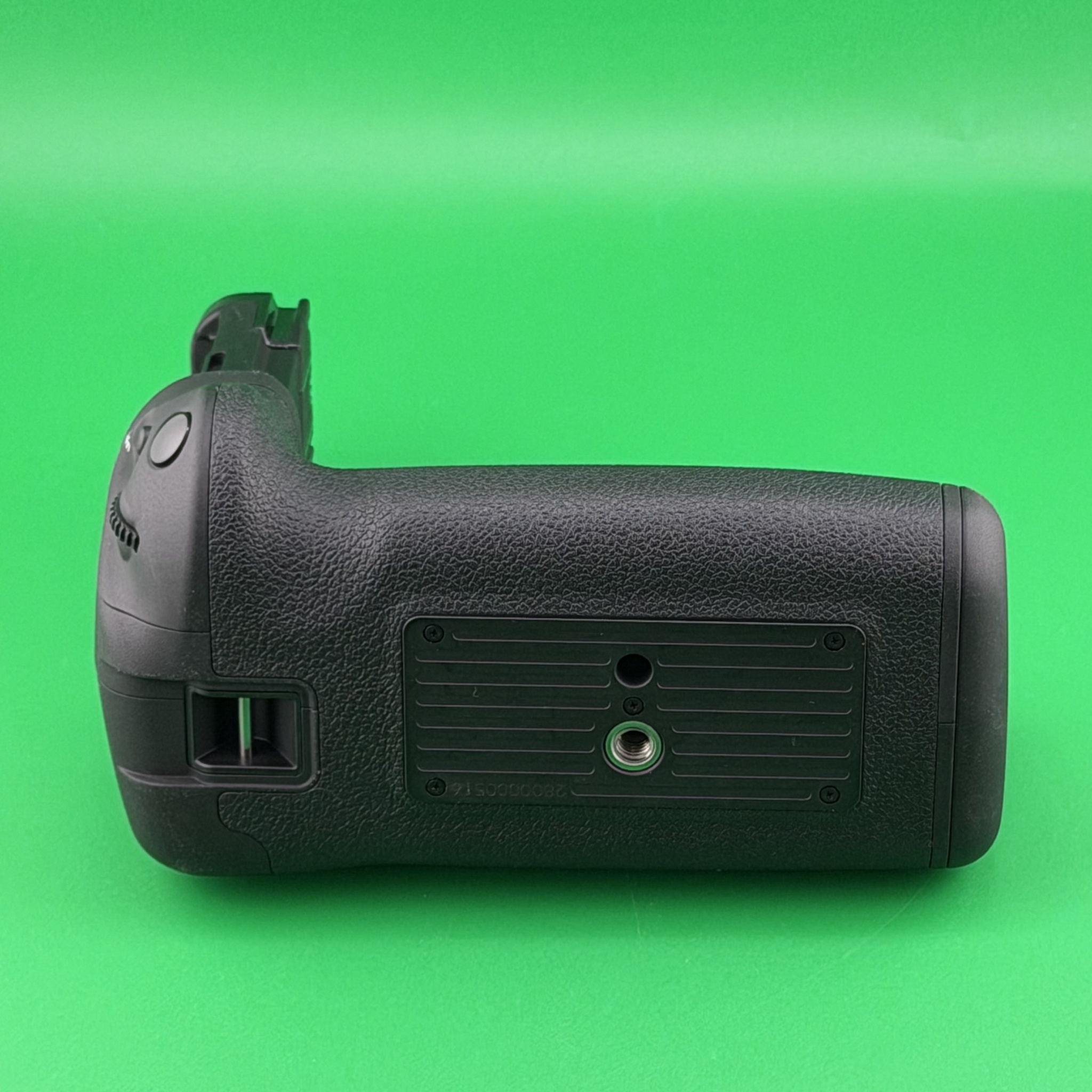 Canon BG-E20 - Battery Grip - Like New - photo 3