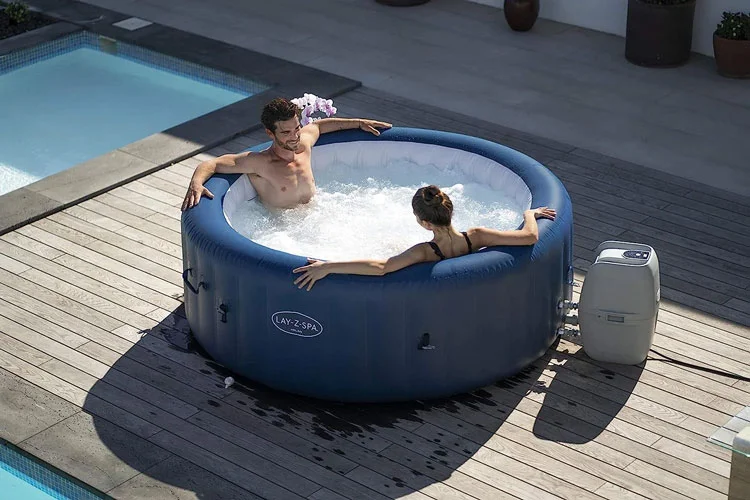 SaluSpa Milan AirJet Plus Hot Tub – 4-6 Person Smart Spa