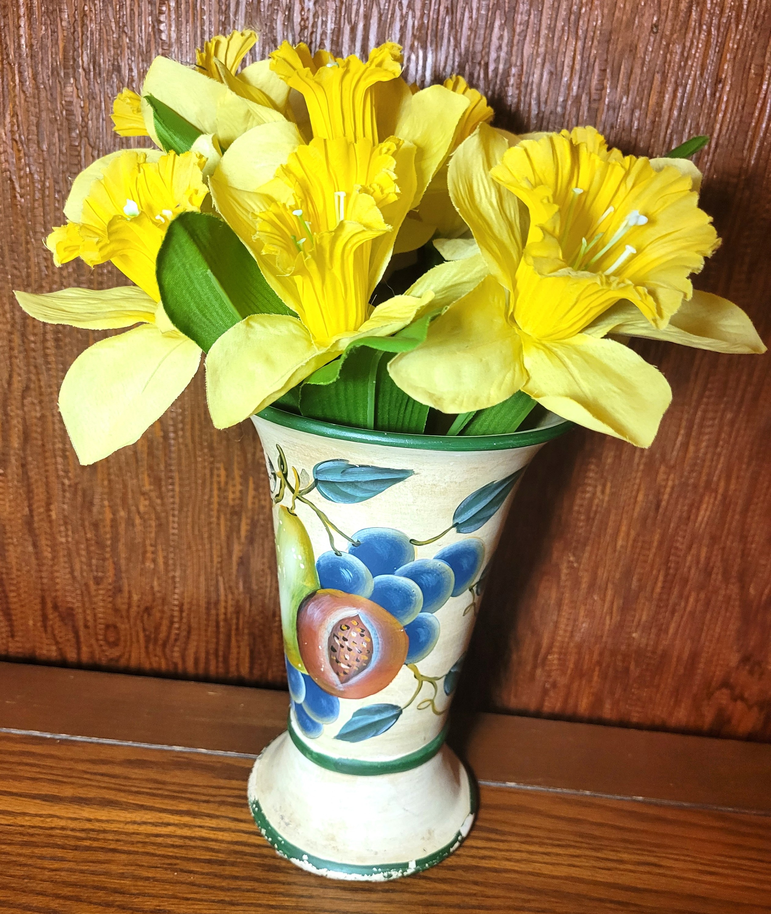 Circa 1990s Italian Style Hand Painted Tuscan Fruit Ceramic Vase - photo 5