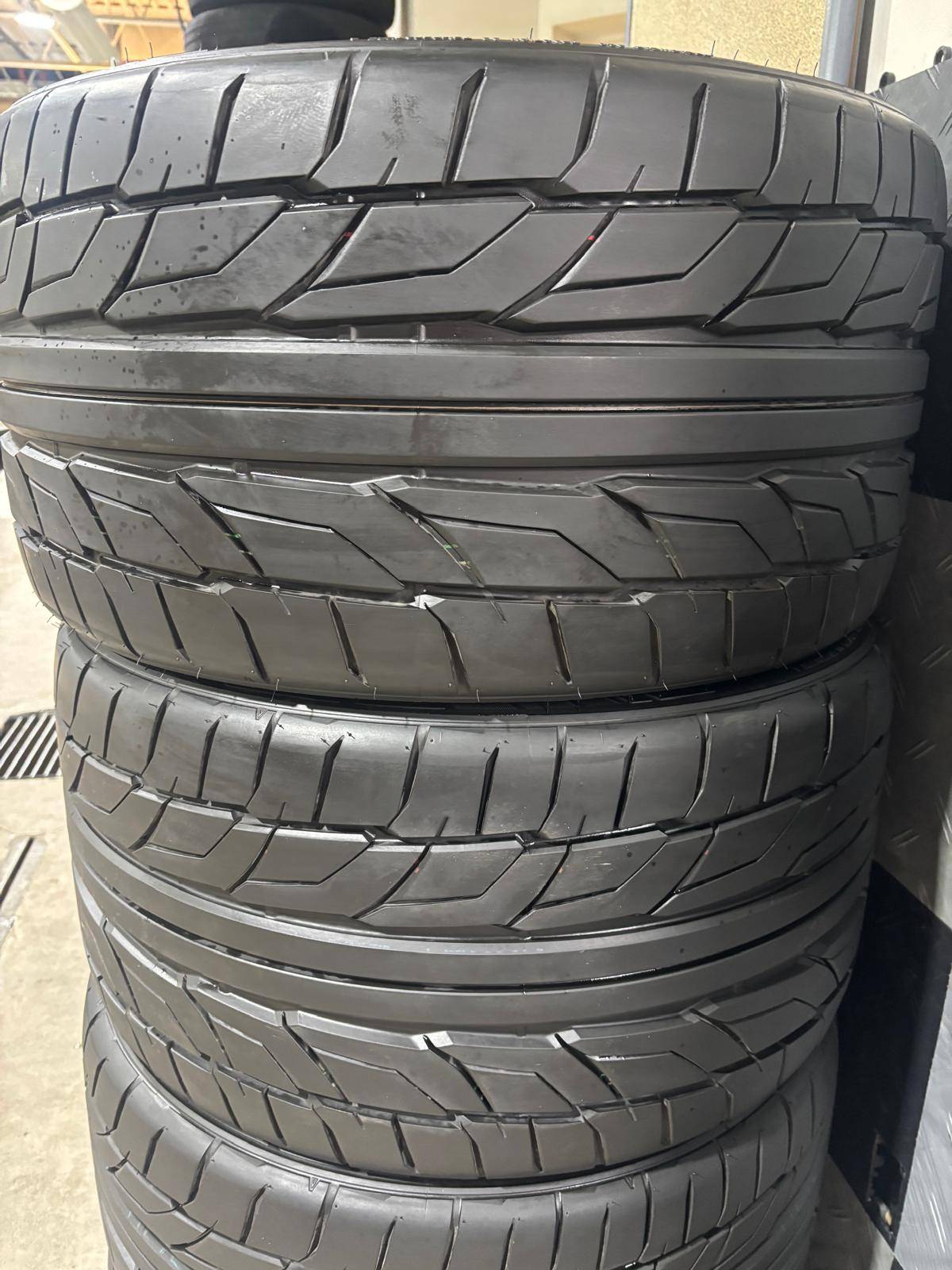 NEW 265/35/R19 & 305/30/R19 Nitto–Merc SL/CLS/Mustang/Camaro/Fe - photo 5