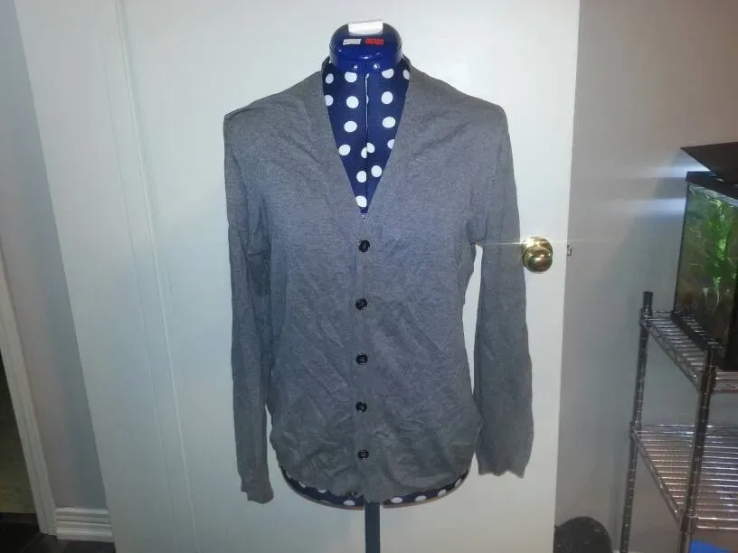 Gap Grey Cardigan Size Small