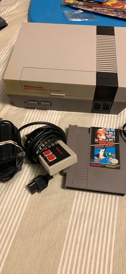 Nintendo Entertainment System Console with Controller and Game