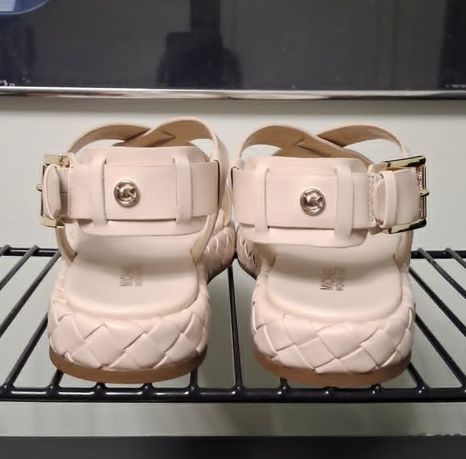 New Michael Kors Bernadette Leather Sandals Size 7M - photo 5