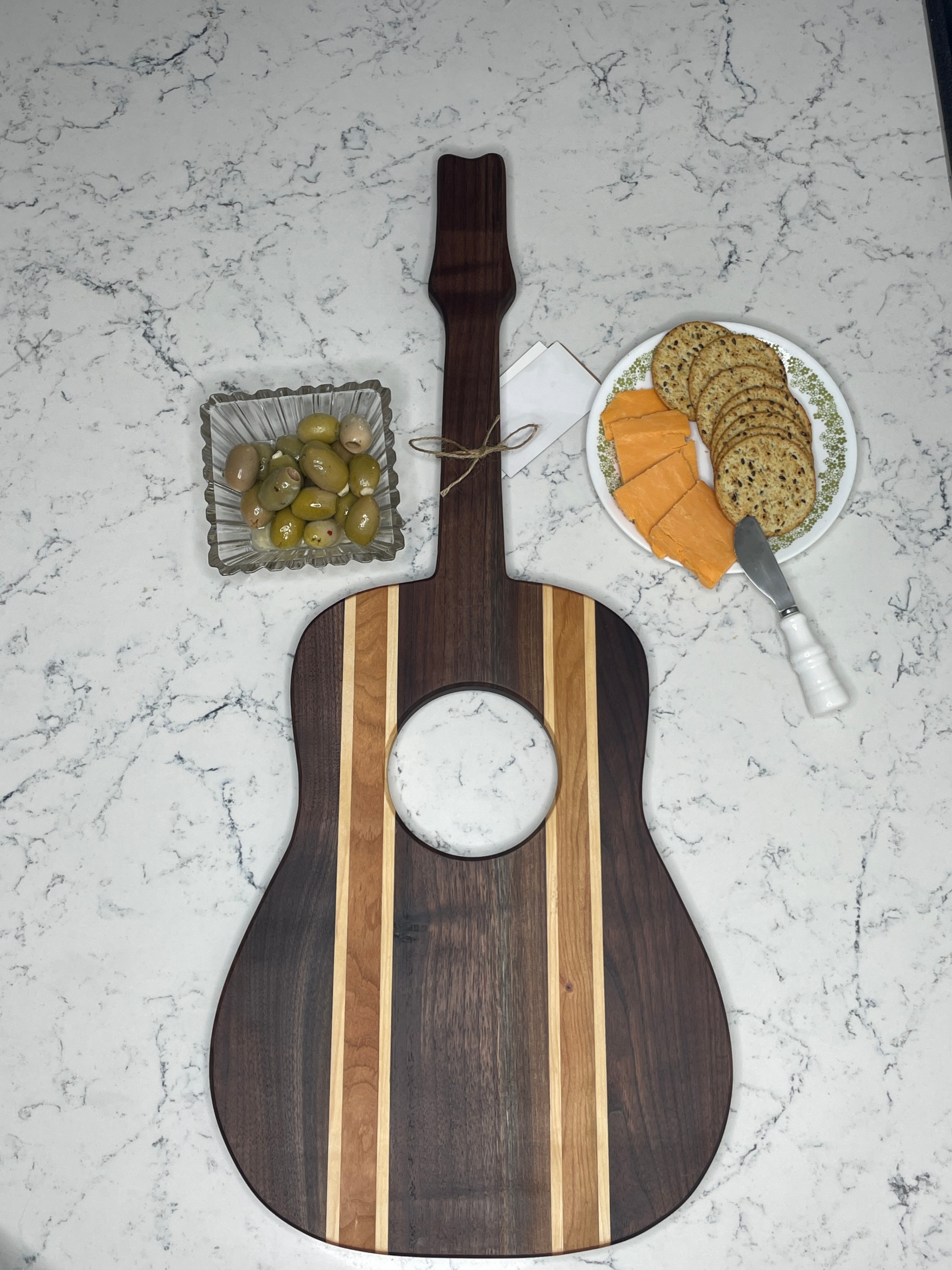 “Guitar’”-erie Board – Acoustic Guitar w/ Dipping Bowl (Walnut)