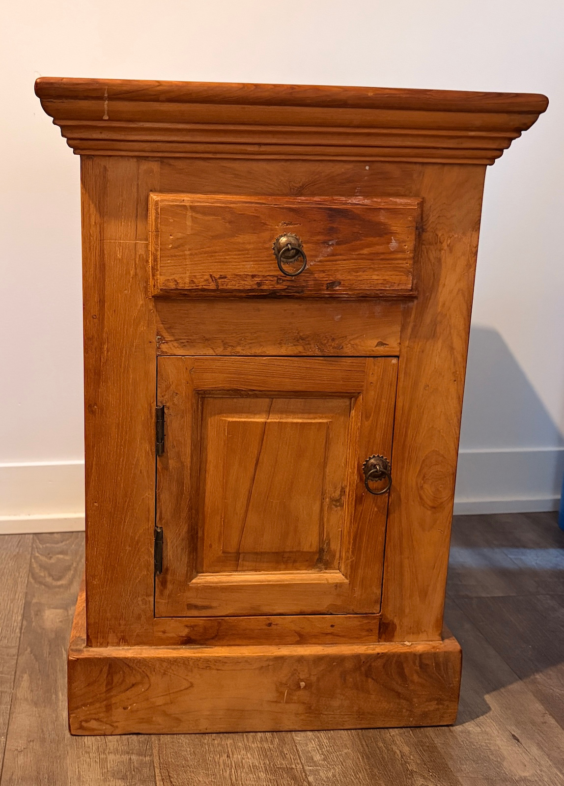 Pair of Indian Teak Side Tables - photo 3