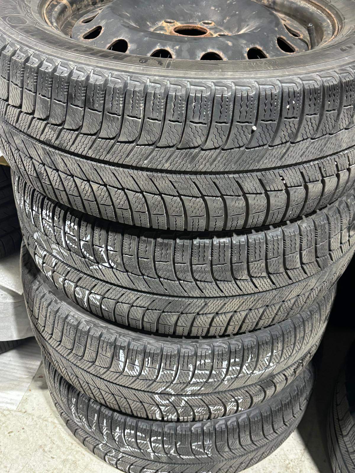 17”VW Tiguan/Passat/Beetle/Q3 (5x112)+235/55/R17 Michelin snows - photo 2