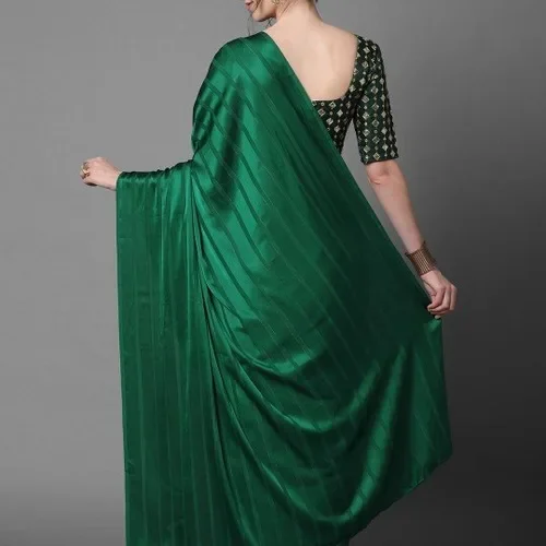 Green Saree with Embellished Blouse - photo 2