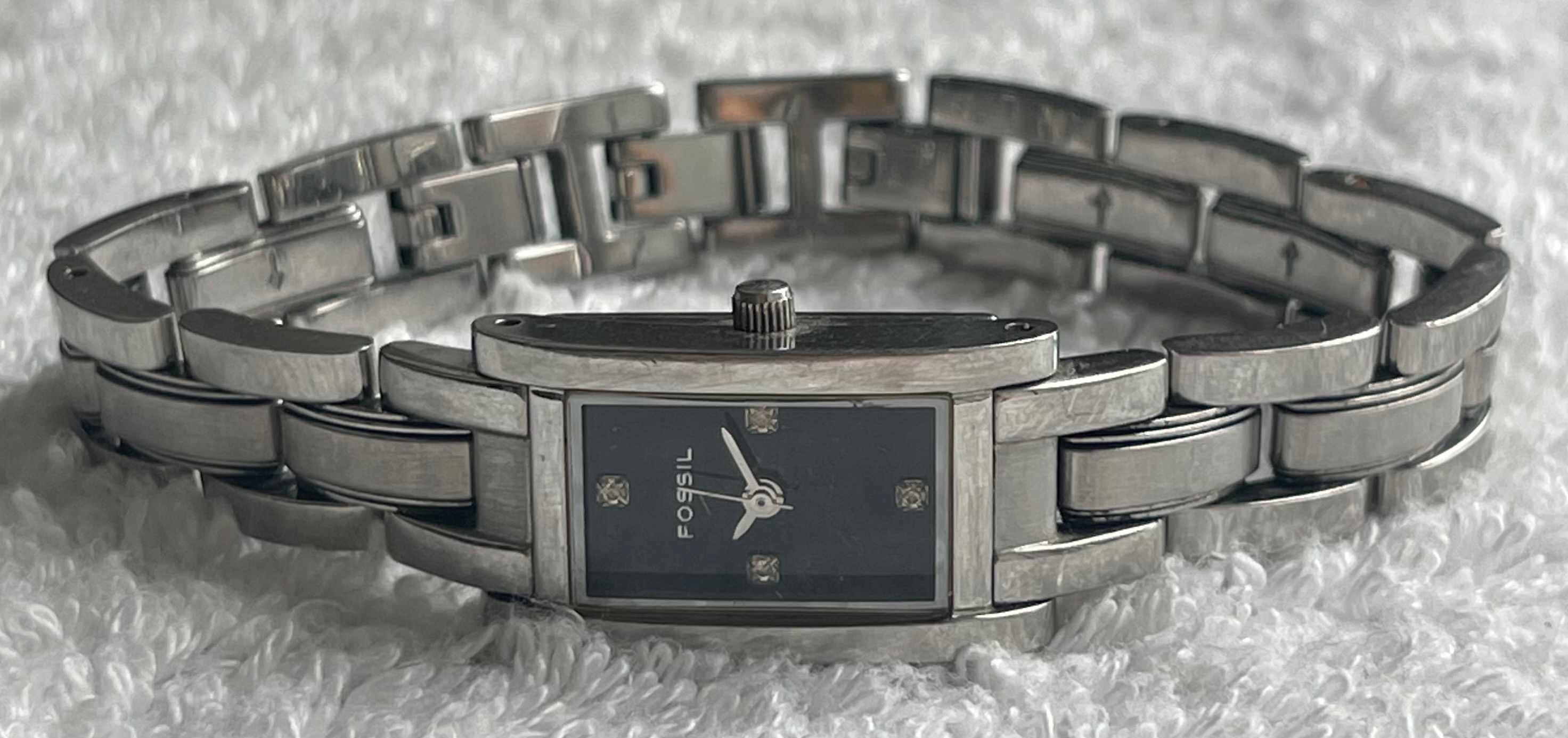 Vintage Fossil Silver Tank Watch ES-9716 (Needs Battery)