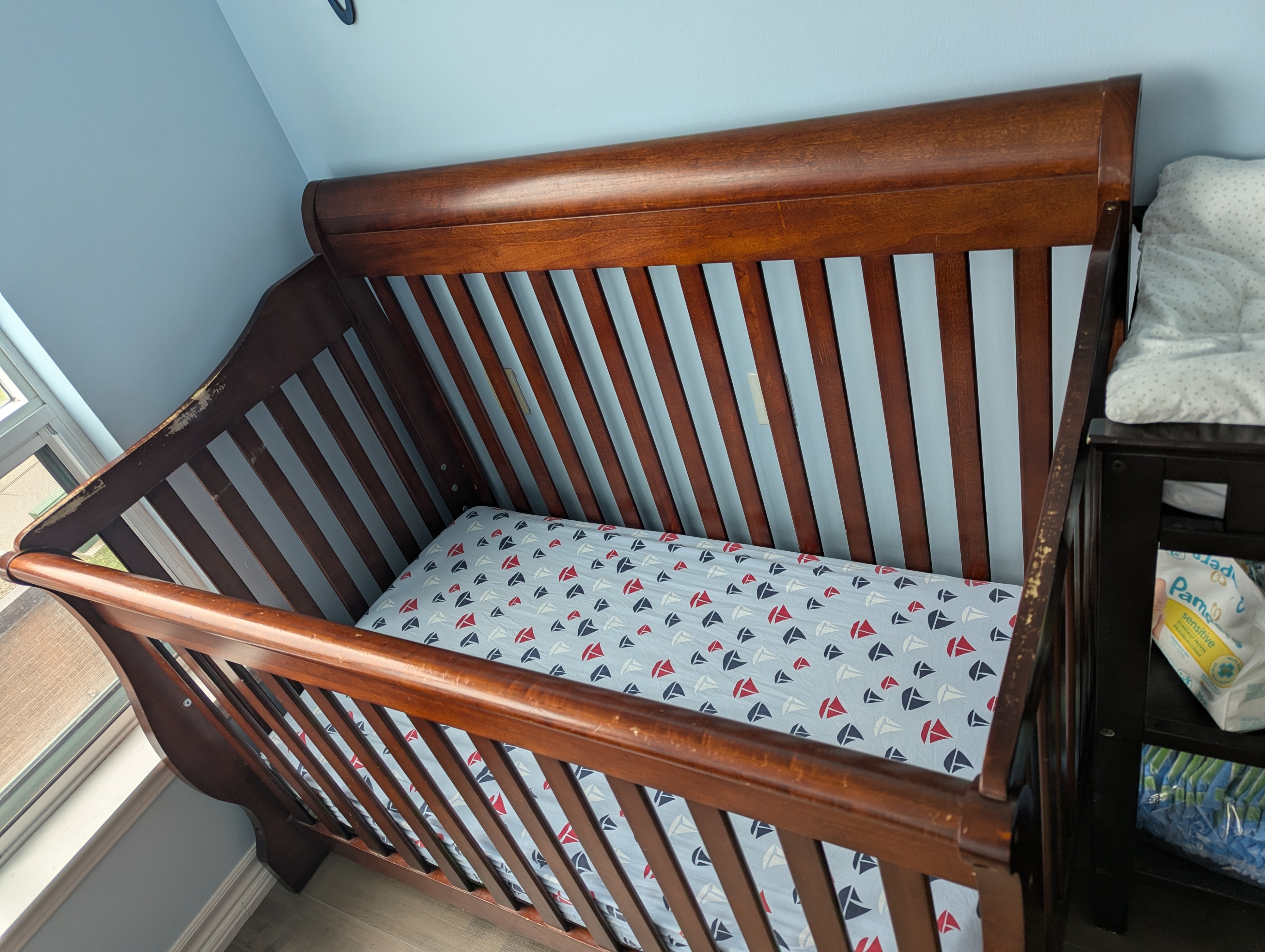 Wooden Baby Crib with Mattress - photo 3