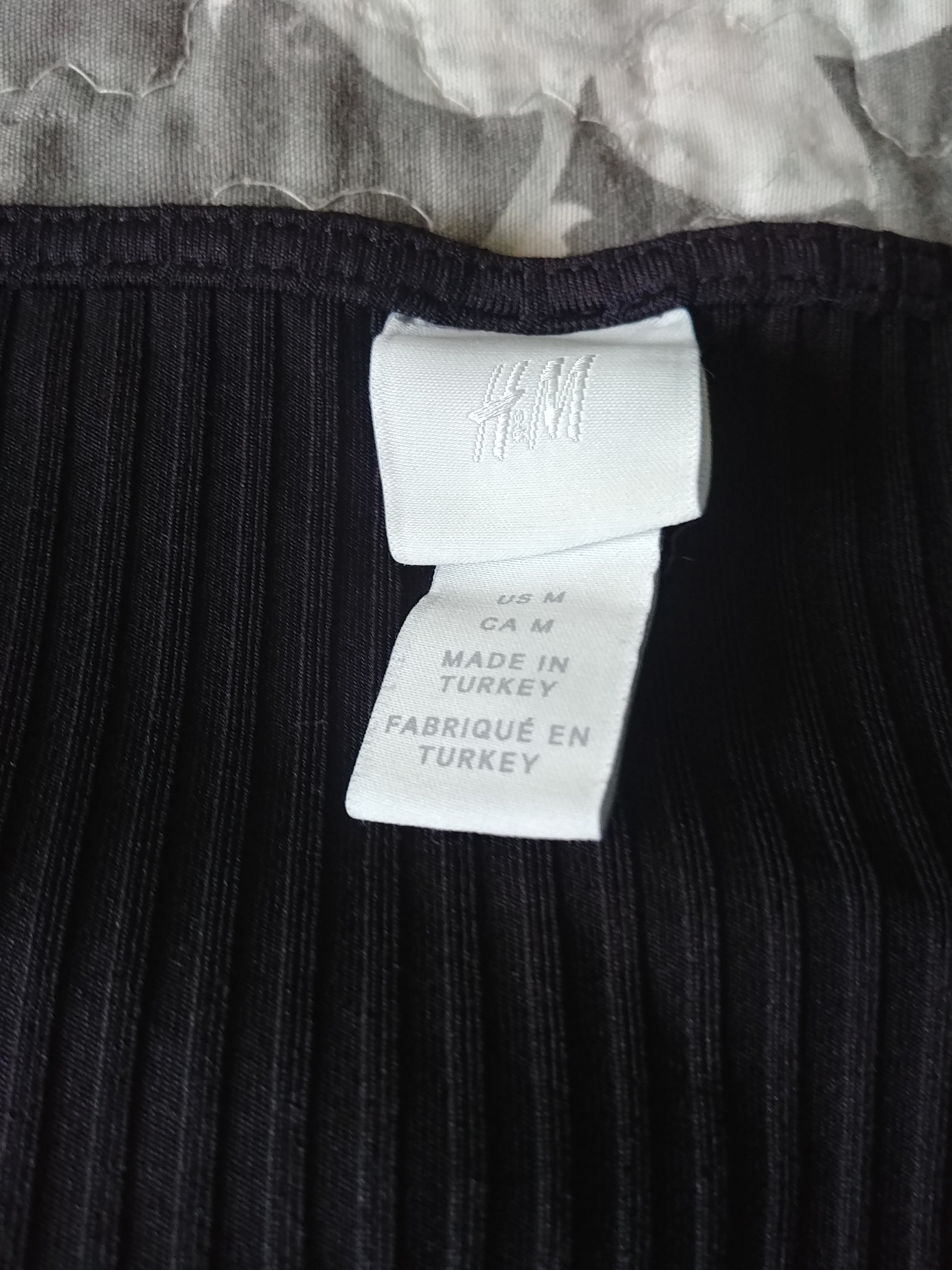 H&M Bodysuit Polyester/Spandex, Medium, like new - photo 5