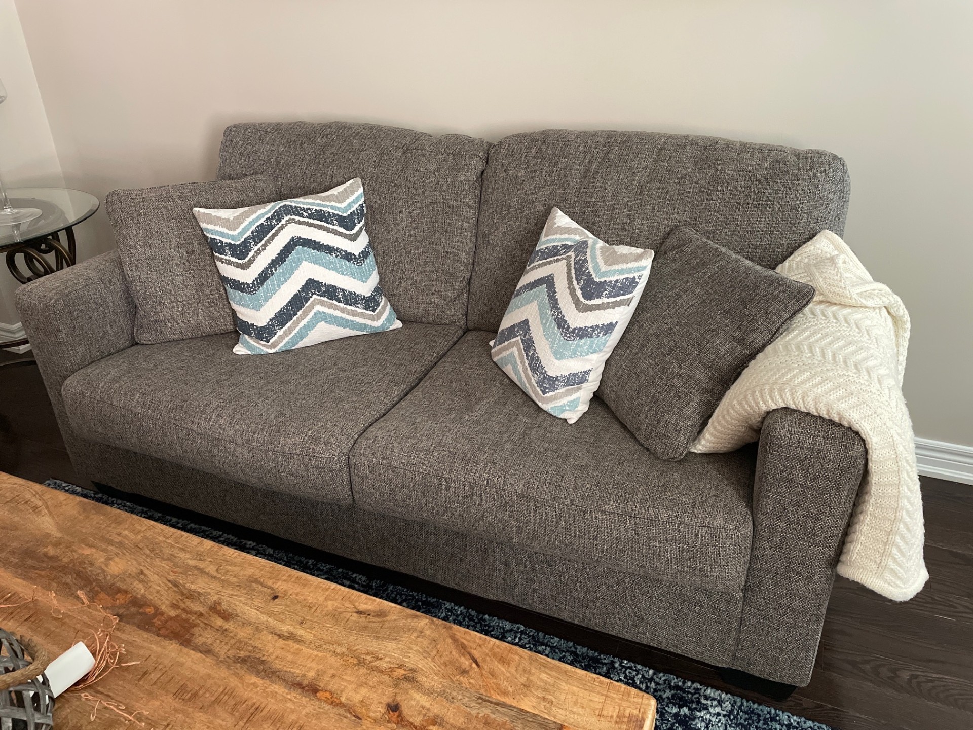Altari collection by Ashley Furniture - photo 4