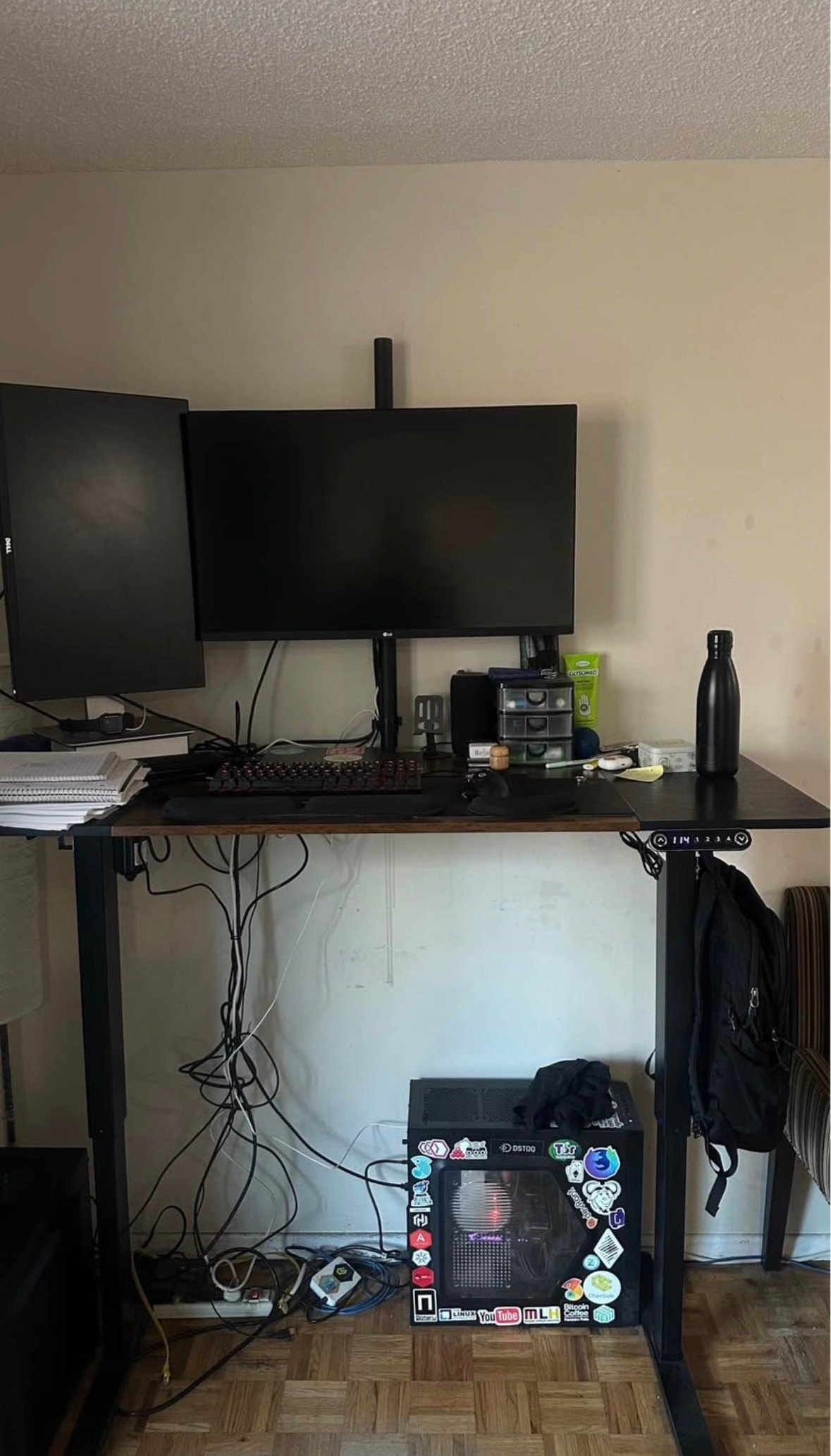 Workstation: Standing desk, ergonomic chair & large monitor