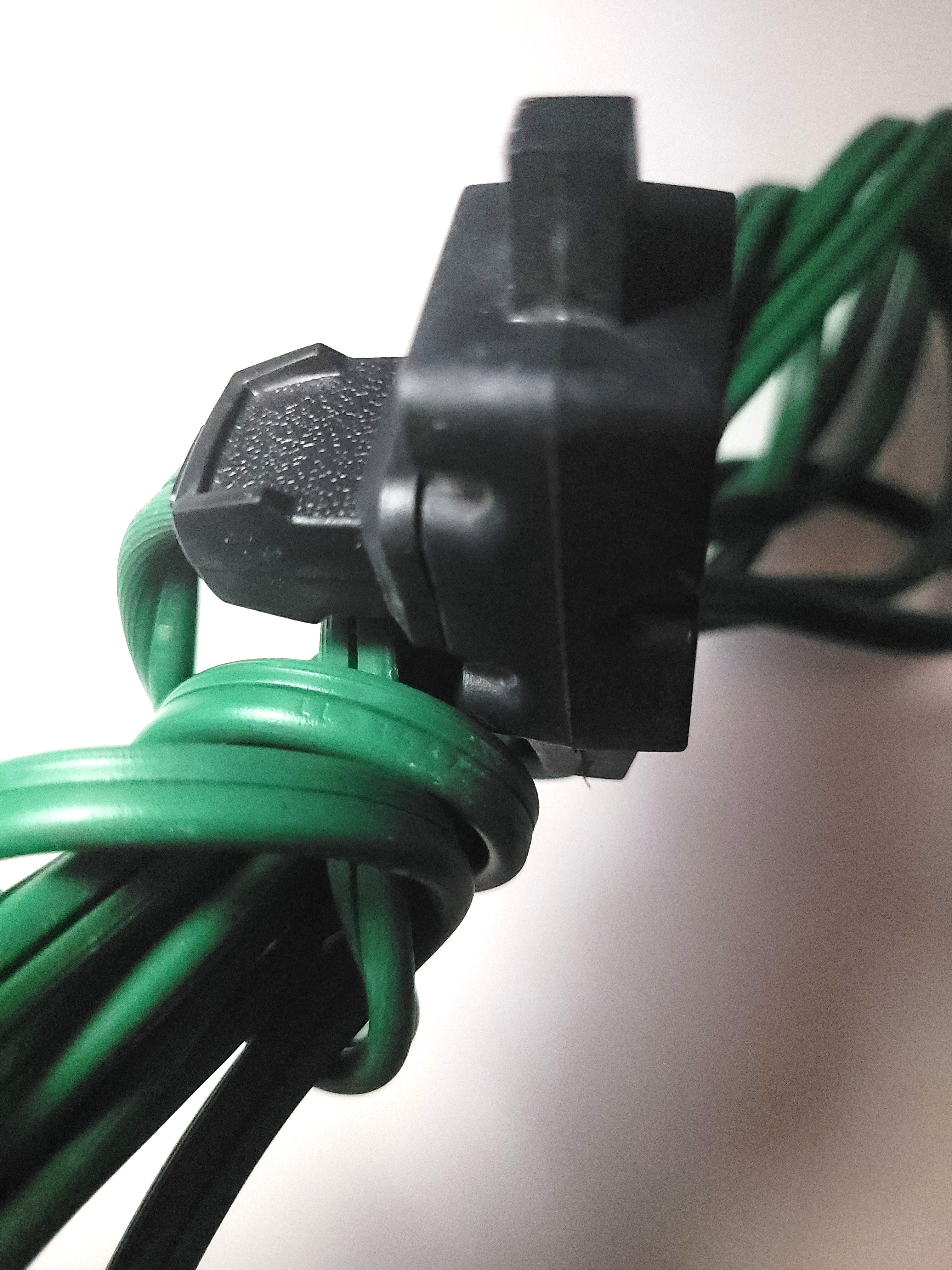 Bundle of 3 functional extension cords of various lengths. - photo 4
