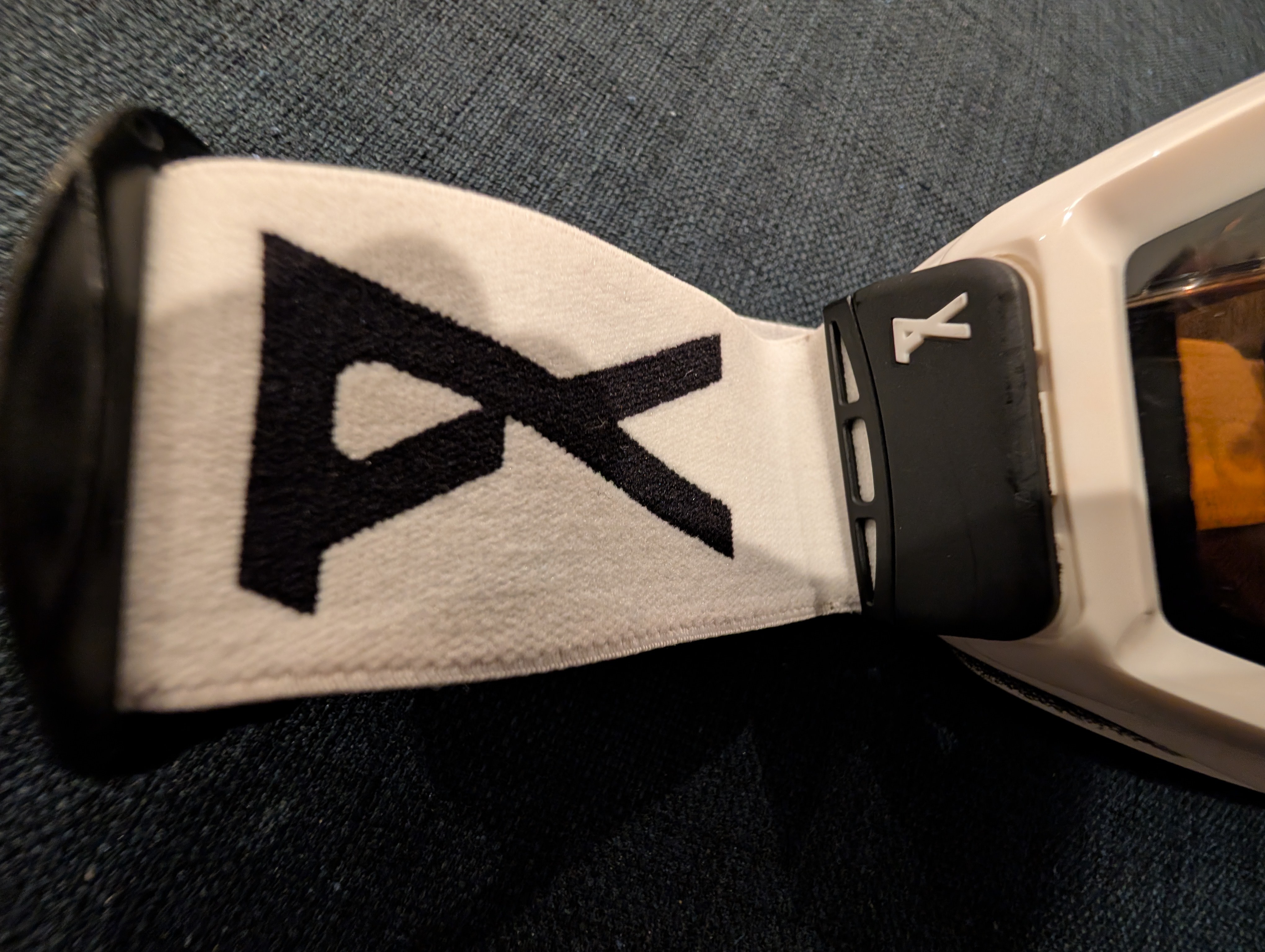 Anon ski/snowboard goggles - photo 2