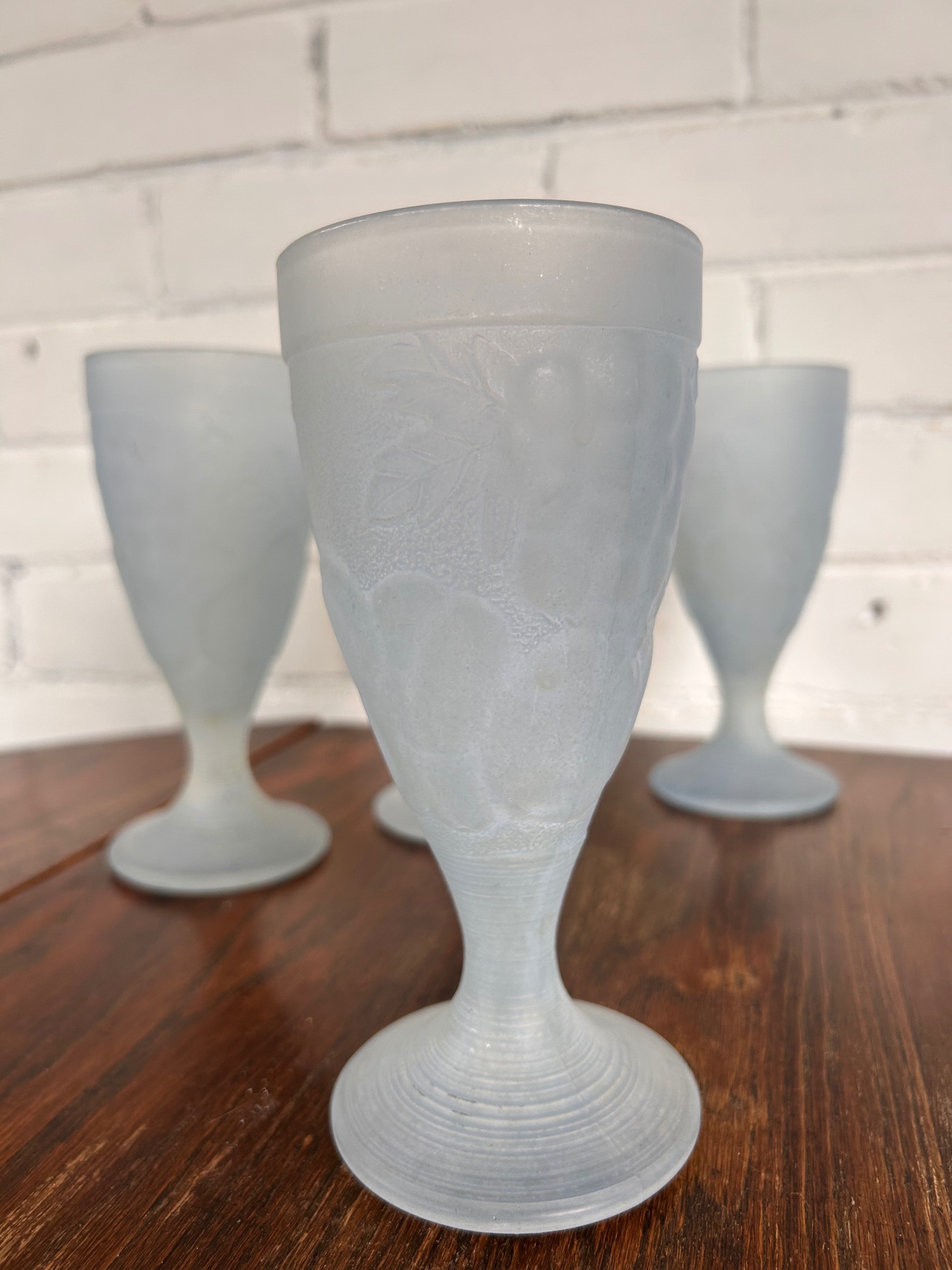 Vintage 1970’s Luminarc Frosted Goblet Set of 4 - photo 2