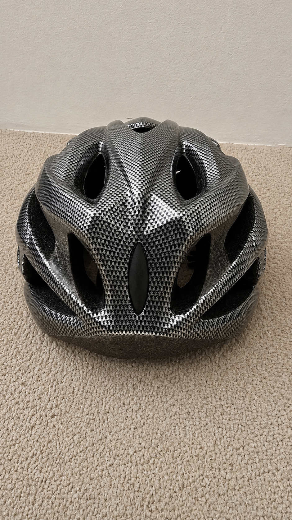 Adult Bike Helmet (Carbon Fiber Pattern) – Like New / Used Twice - photo 5