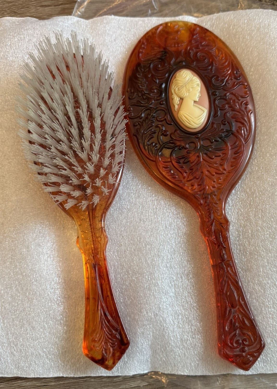 Vintage 1970's Avon Cameo Vanity Set / Ensemble Vintage Avon - photo 2