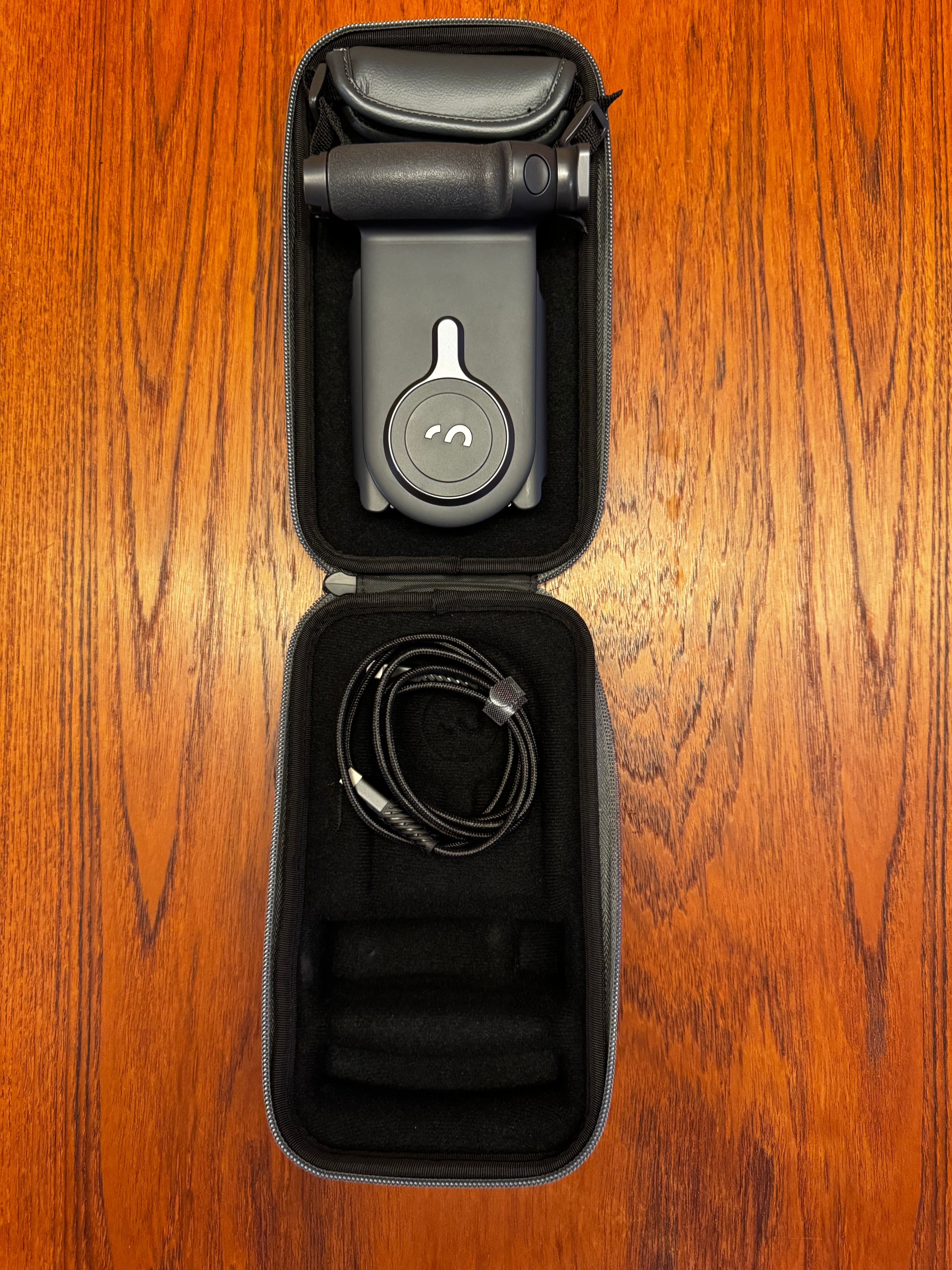 ShiftCam ProGrip Smartphone Camera Grip & Power Bank Starter Kit