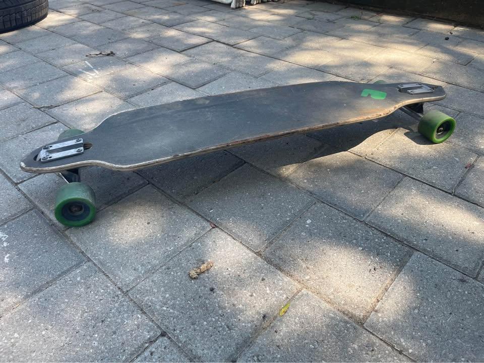 Atom Longboard Skateboard