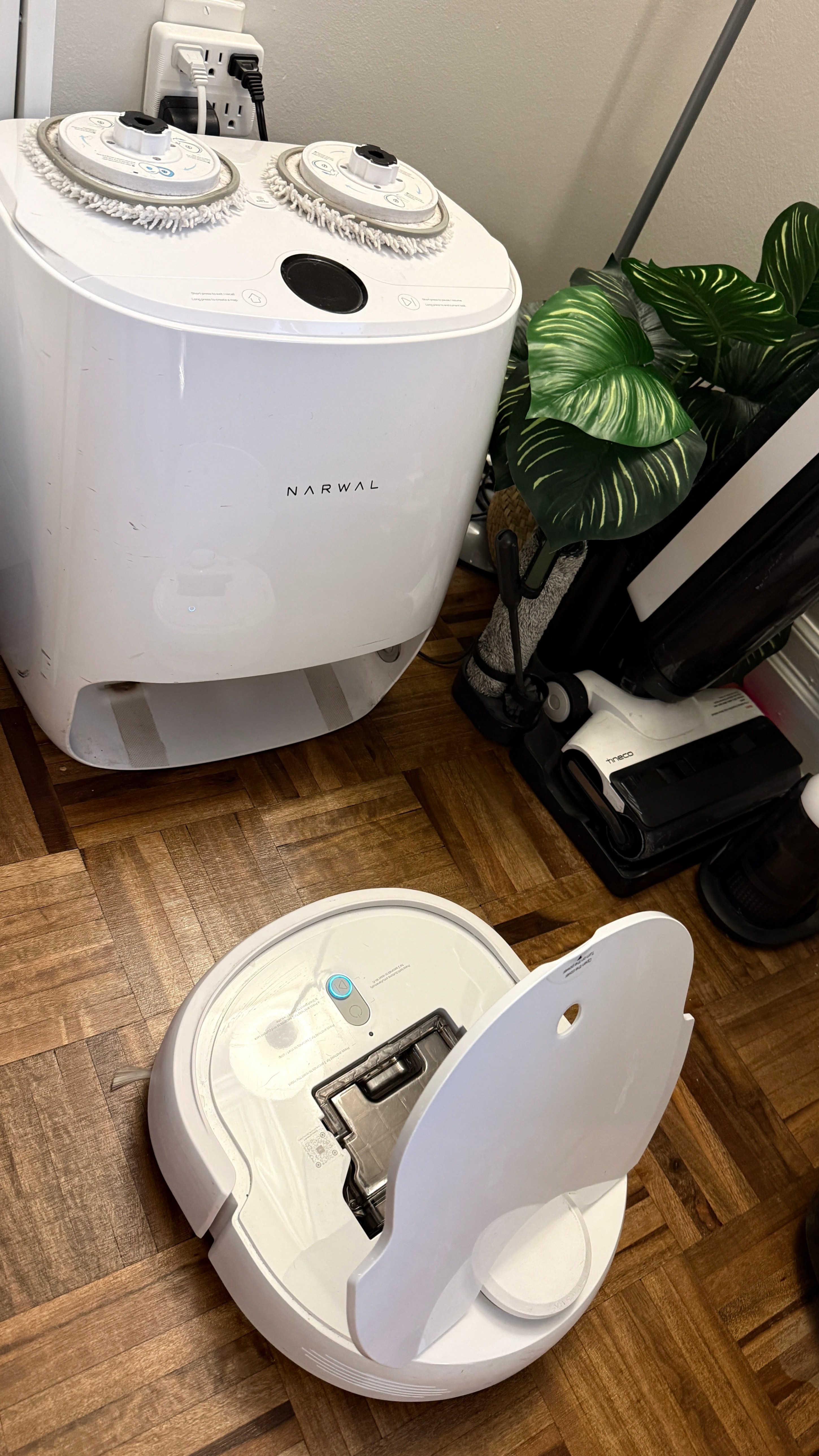 🤖 Narwal T10 Robot Vacuum & Mop + Self-Cleaning Dock - photo 2