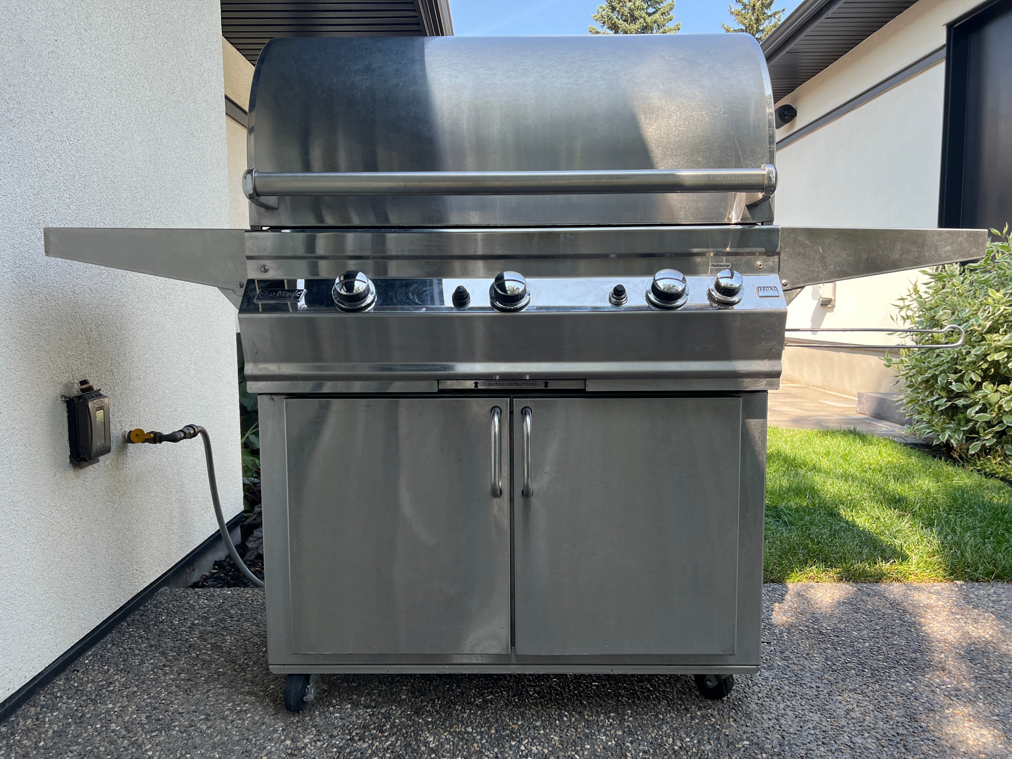 Premium Fire Magic Monarch 2B barbecue