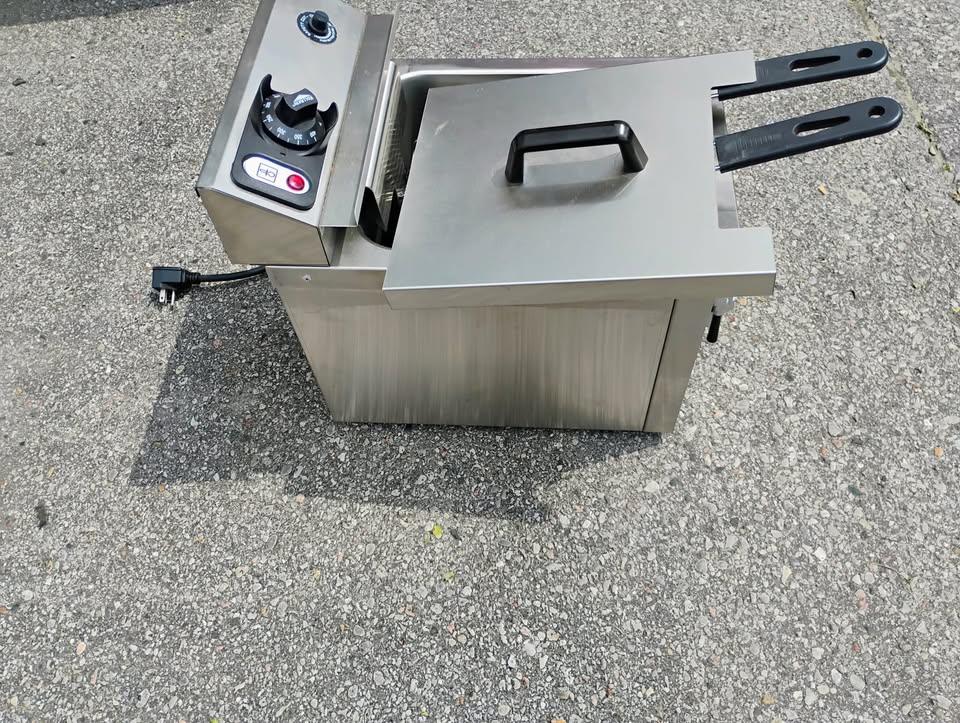 Vollrath 208- to 240-volt 15lb Cayenne Countertop Deep Fryer - photo 5