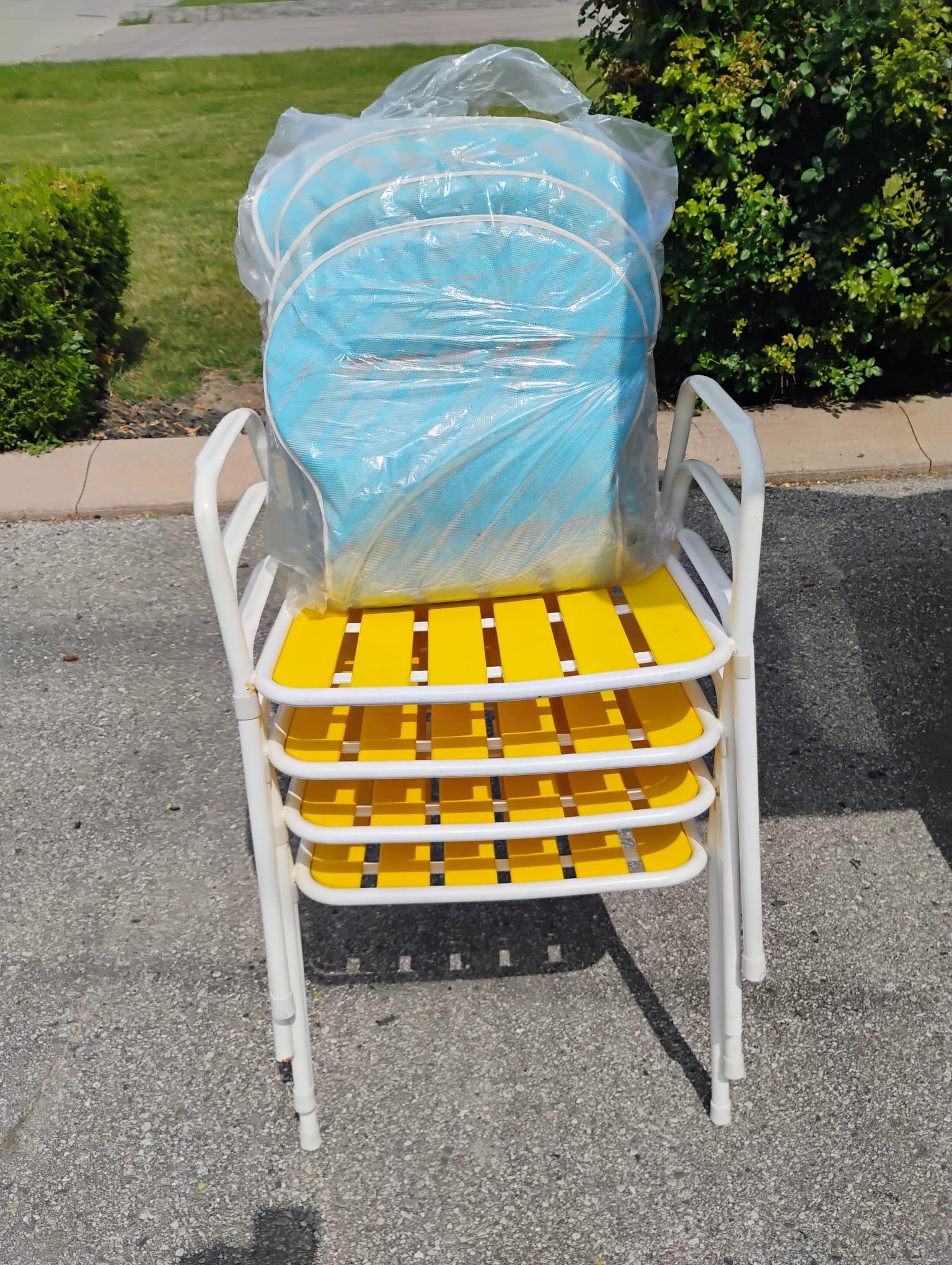 Vintage 80s Heavy Duty Yellow/White Patio Chairs w/Covers NEW!!! - photo 5