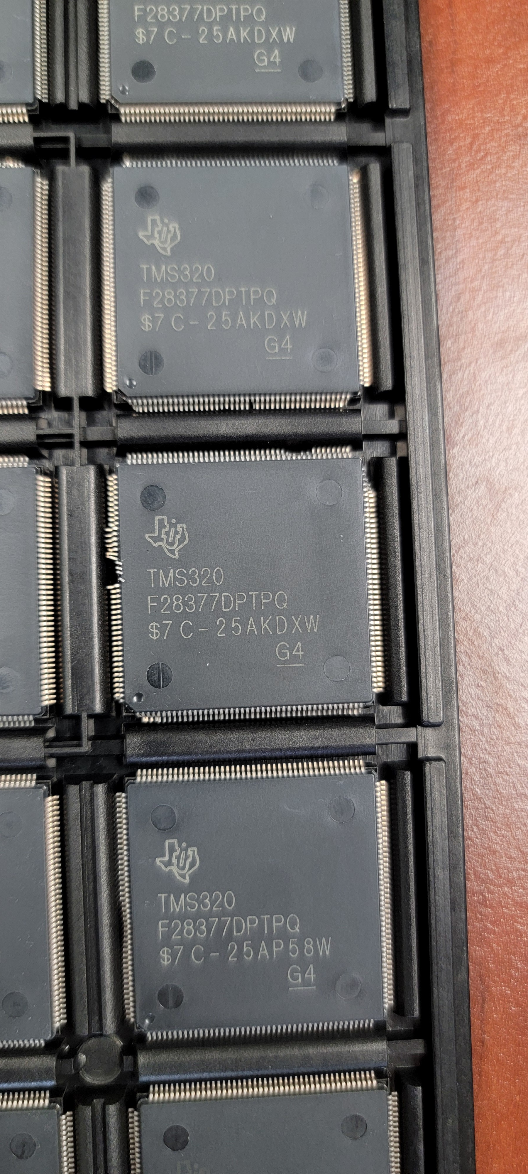 Texas Instruments TMS320F28377DPTPQ Microcontroller - photo 3