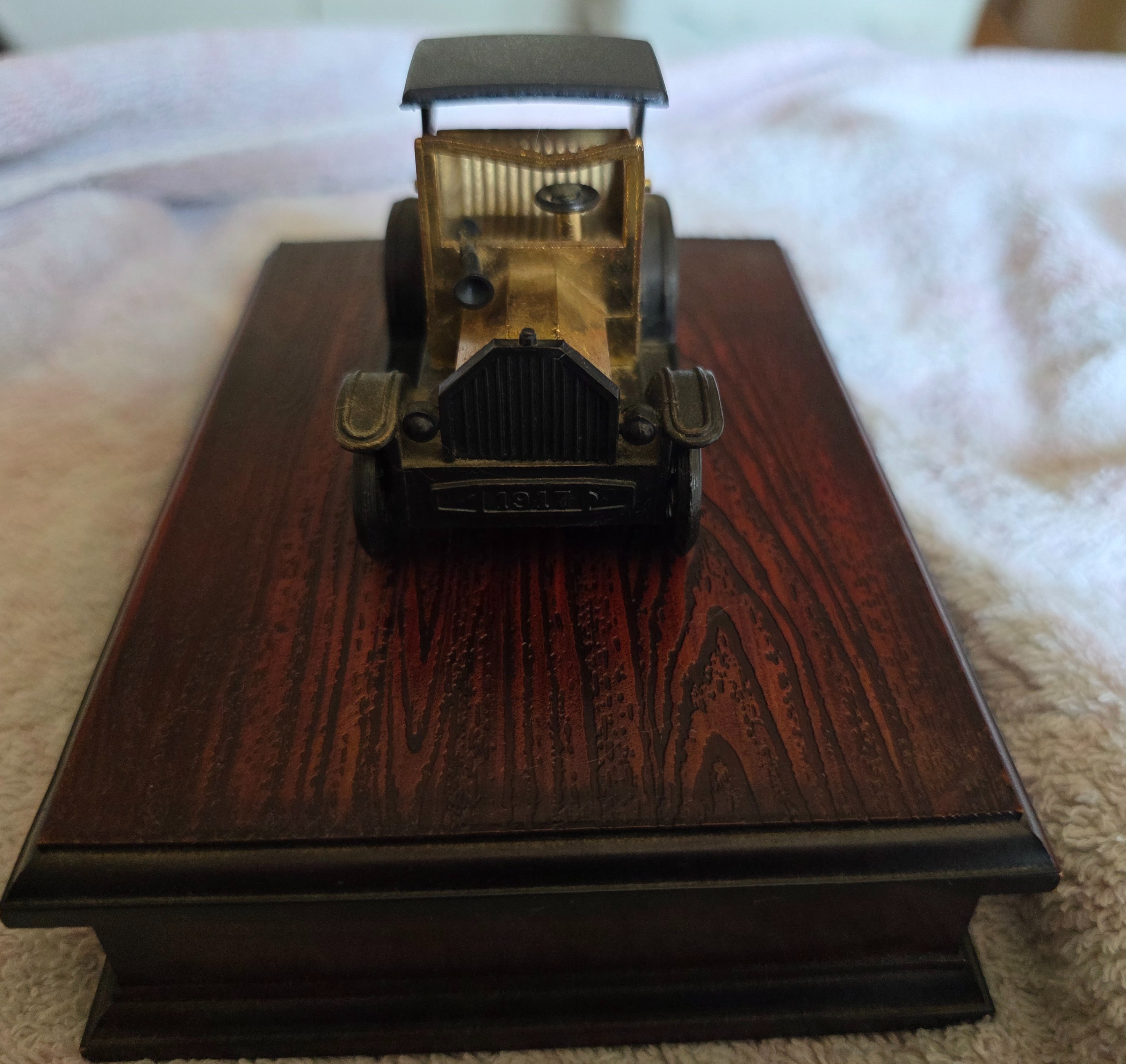 Vintage Car Holder with Playing Cards - photo 3