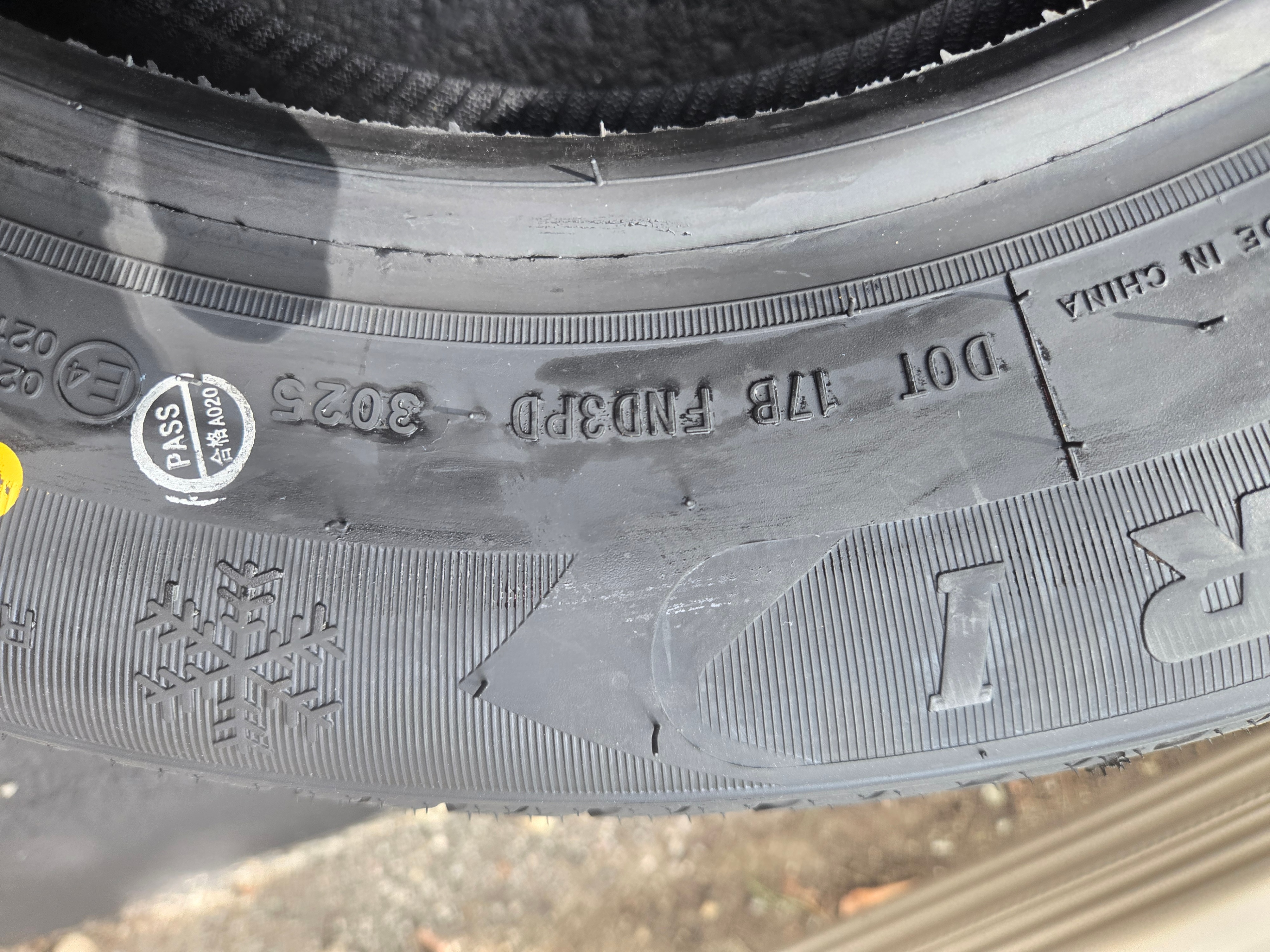 195/65 R15 winter tire set on steel rims - photo 2