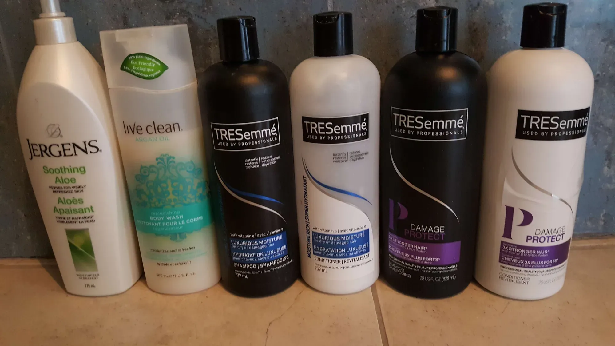 Shower / Bath products & shampoo