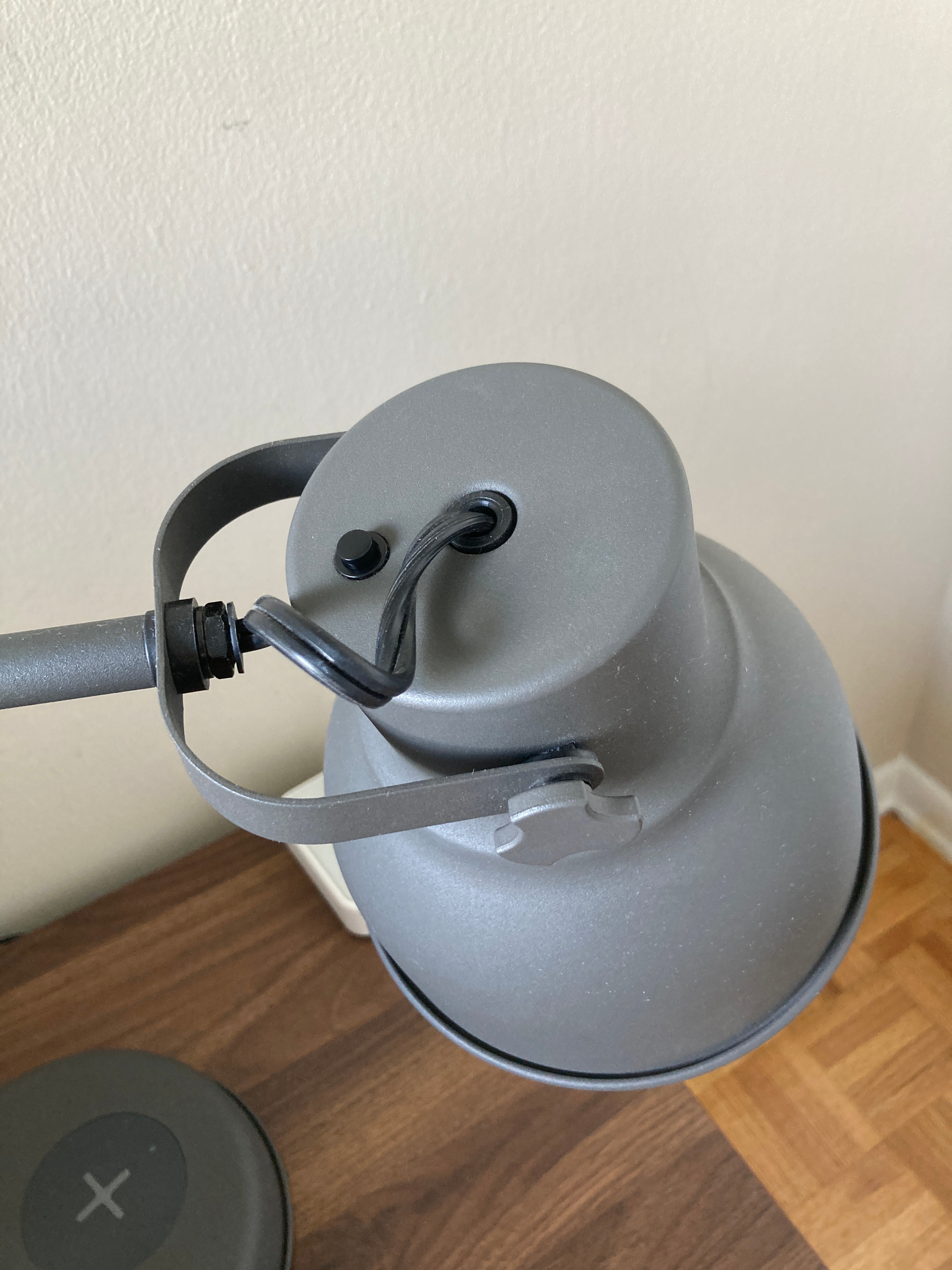 IKEA HEKTAR desk lamp with wireless charging and a bulb - photo 4