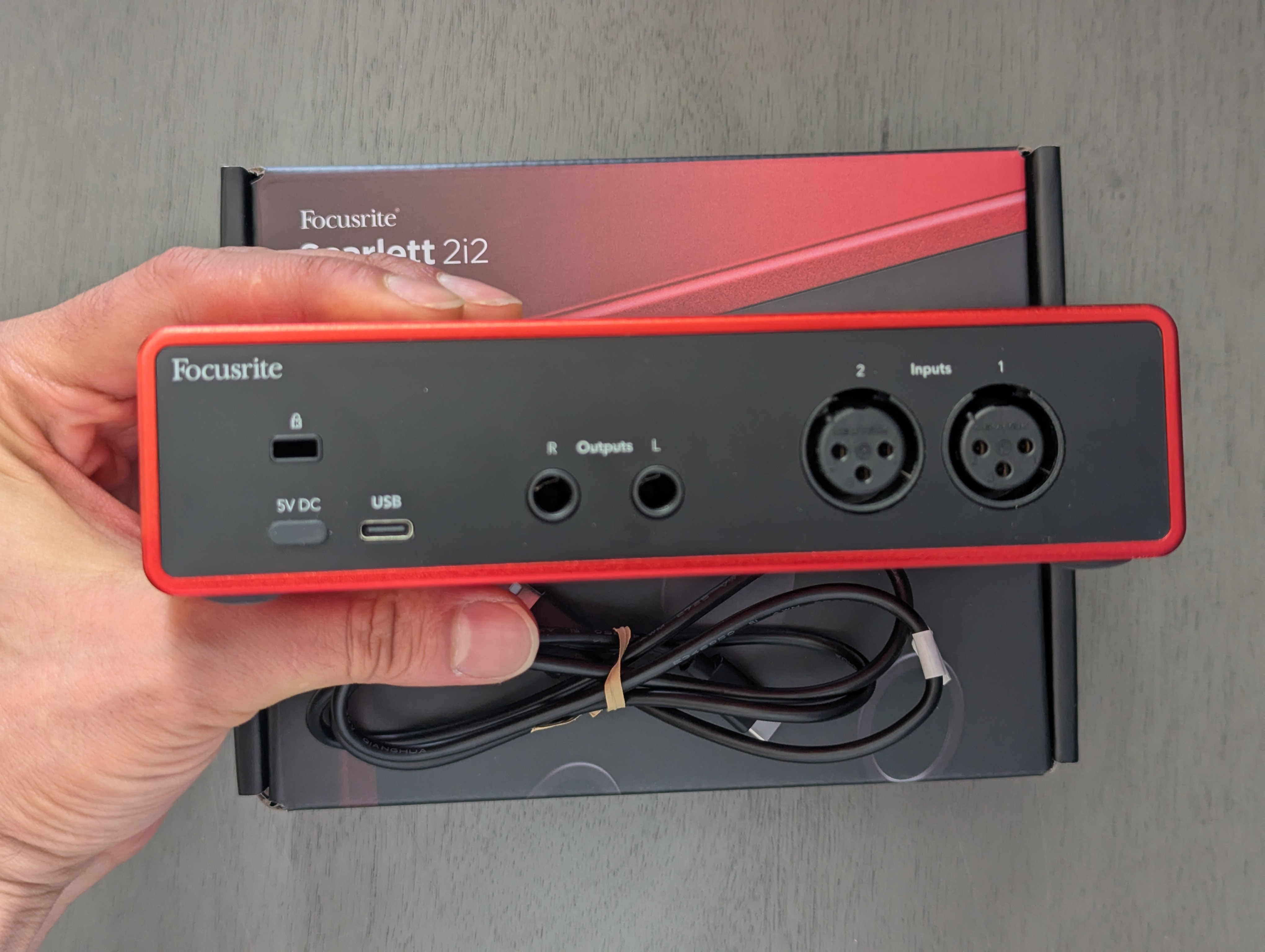 Focusrite Scarlett 2i2 4th Generation - Like New - photo 2