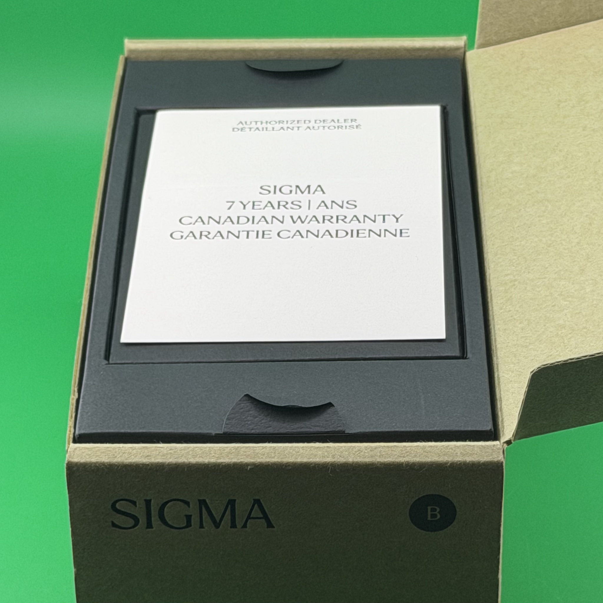 Sigma 90mm f/2.8 DG DN Contemporary - E-mount - Open Box - photo 5
