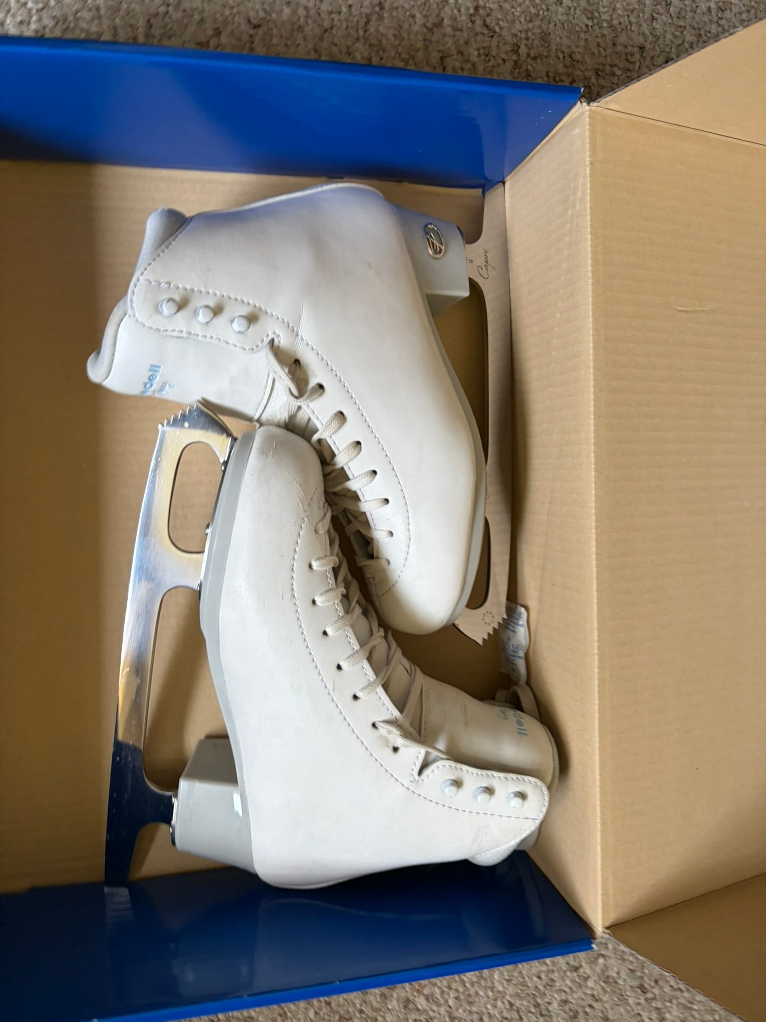 ⛸️ RIEDELL TOPAZ FIGURE SKATES – WOMEN’S SIZE 4D – $100 ⛸️ - photo 2