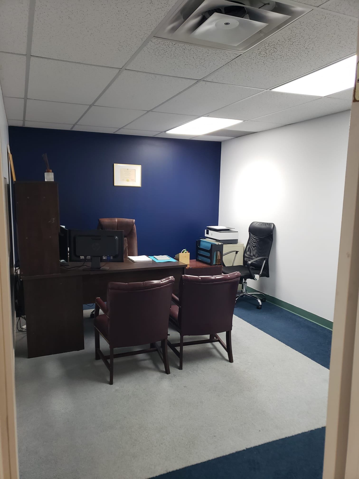 ✨ Available Immediately - Office Space for Rent ✨ - photo 4
