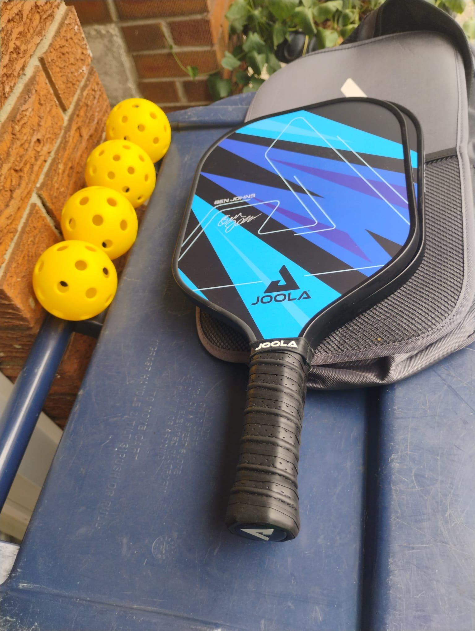 JOOLA Pickleball Paddles Set of 2  w/Balls - photo 3