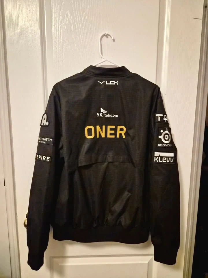 2025 T1 Worlds Uniform Jacket Large - ONER - photo 2