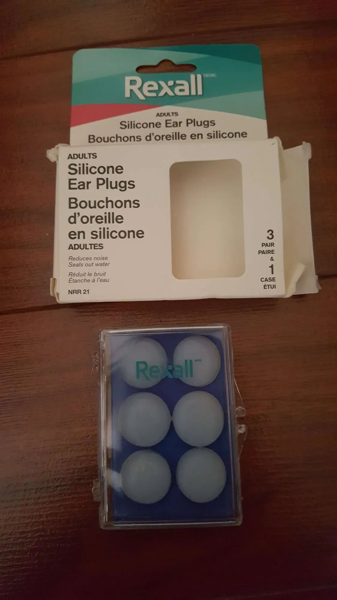 New Silicone Ear Plugs -- "reduces noise, seals out water"