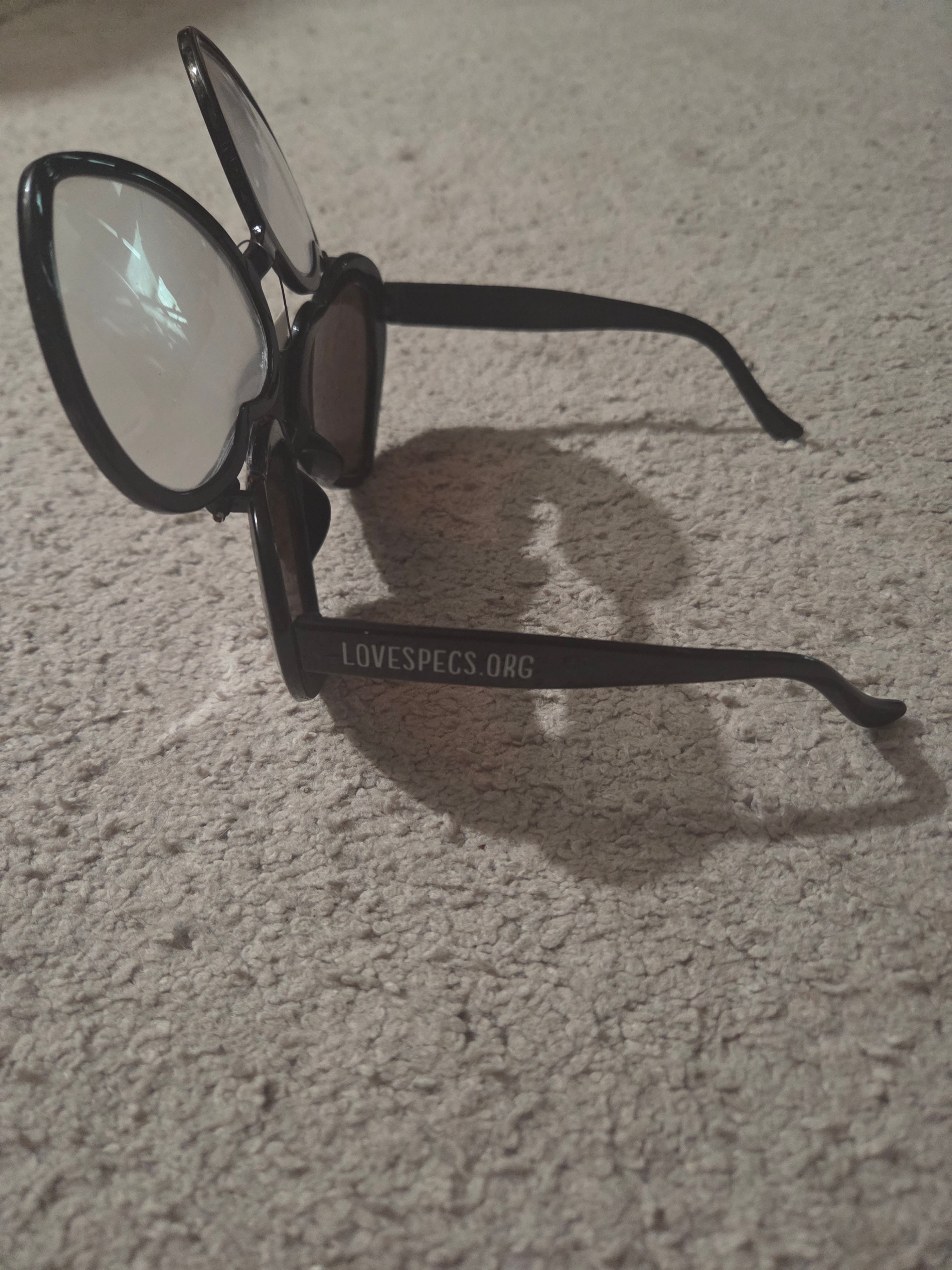 LoveSpecs Flip-Up Heart Black Diffraction Sunglasses w/Tag - photo 4