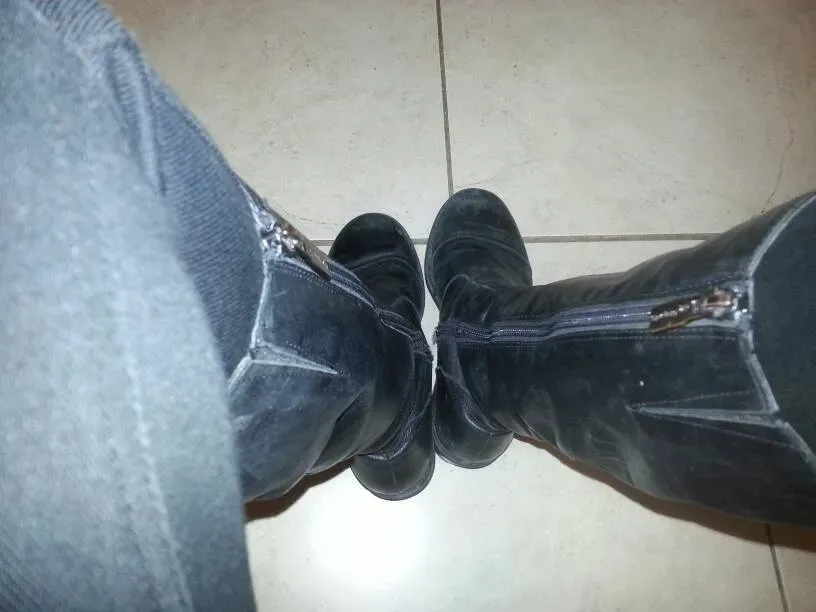Vintage Vegan Leather Boots Size 6 - photo 2