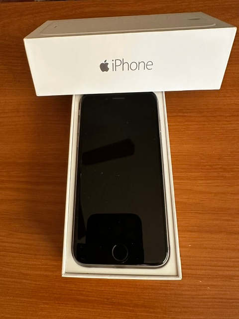 iPhone 11 (XR) with 64GB storage