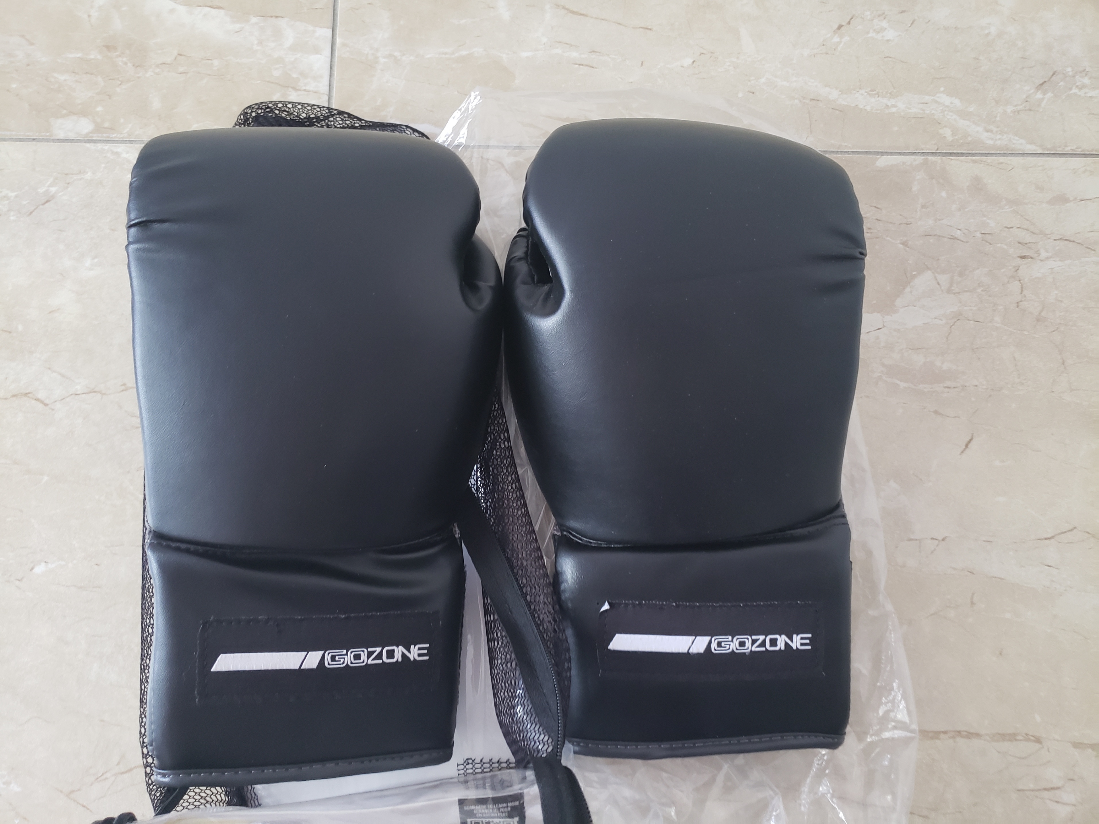 GO ZONE 16oz Pro Style Boxing Gloves - photo 5