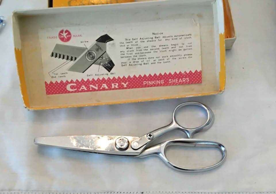 Vintage Yellow Canary Pinking Shears / Ciseaux cranteurs vintage - photo 3