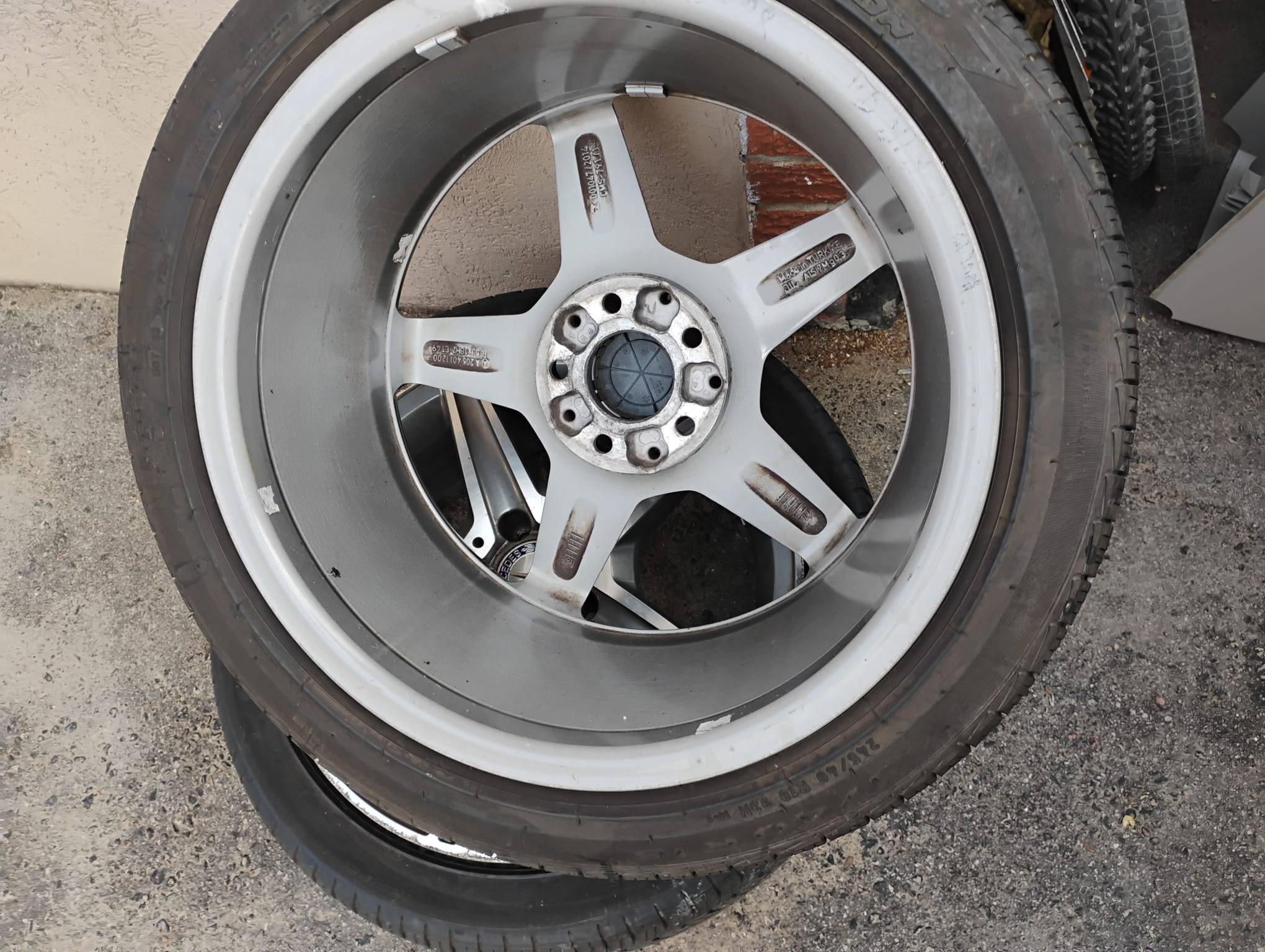 Set of 2 Mercedes 5 Star AMG Aluminum 18" Rims - photo 5