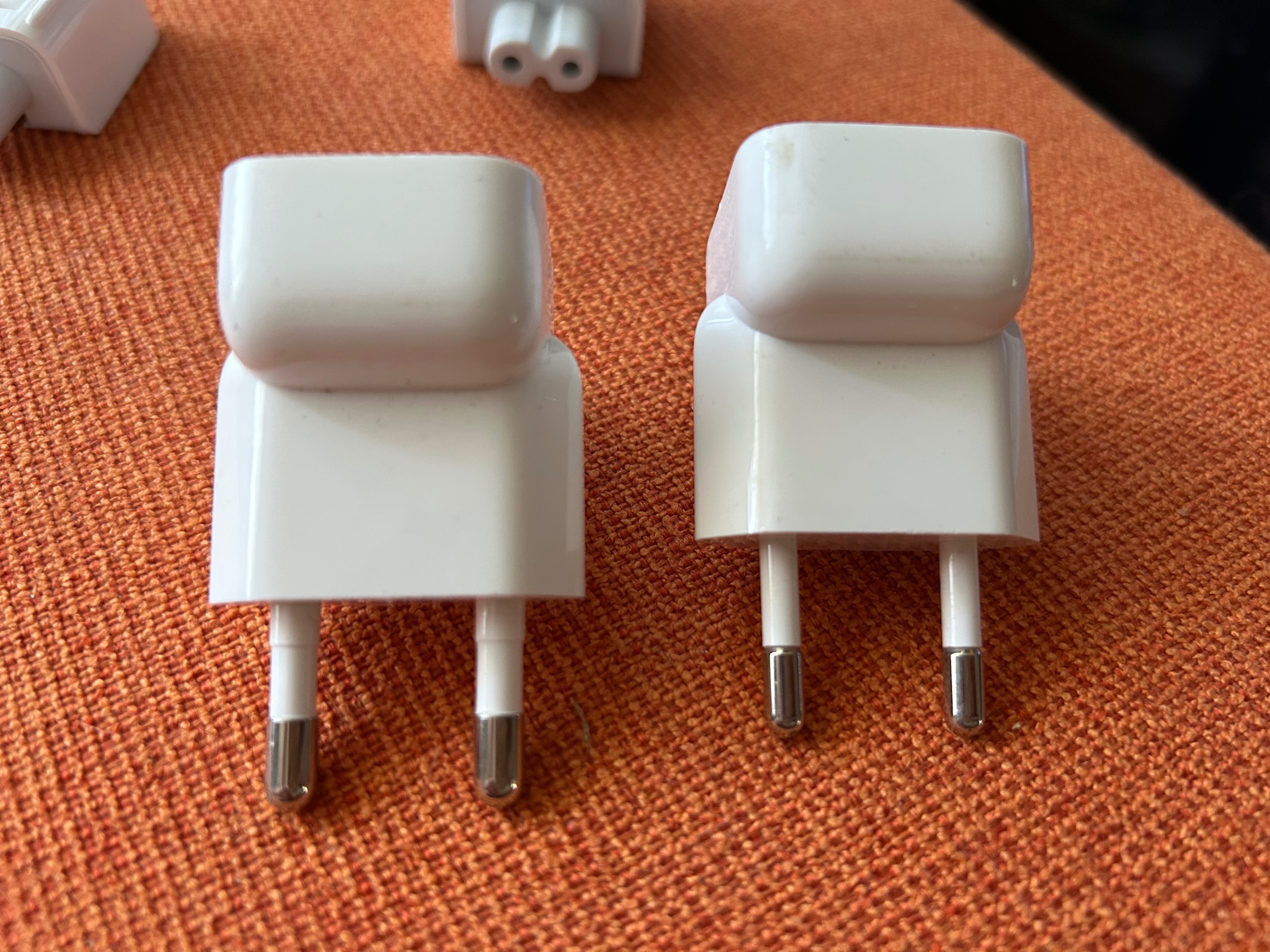 Apple Plug Adaptors - EU and America