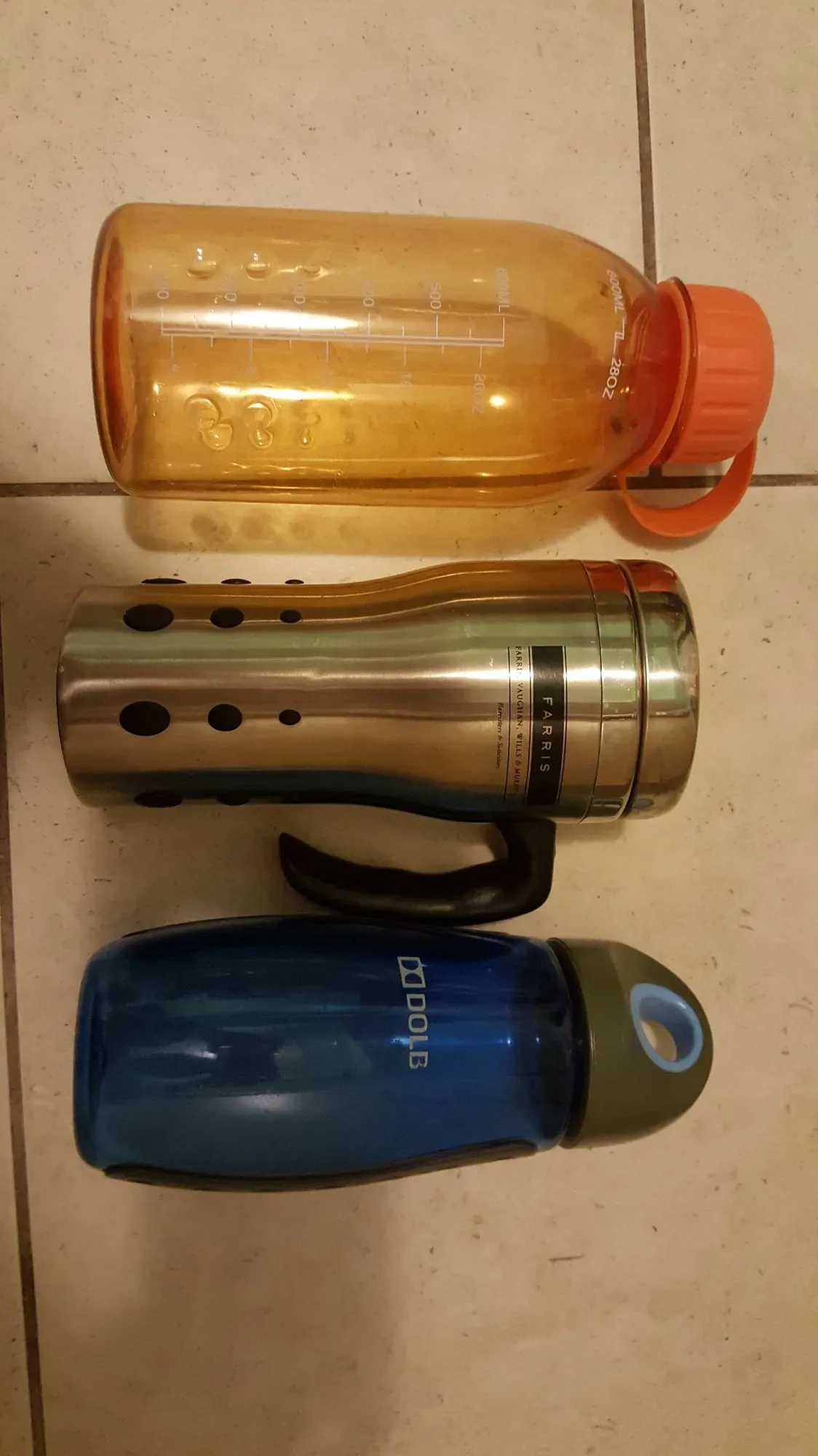 Various water bottles & travel coffee mugs - photo 2