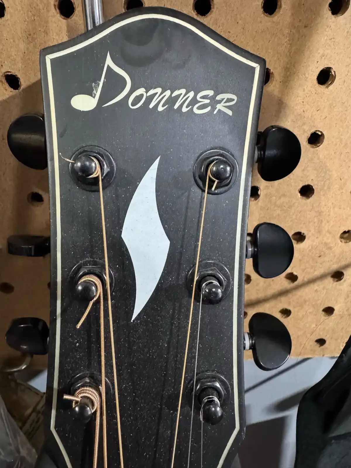 Donner Acoustic Guitar model DAF-410 firm price - photo 2