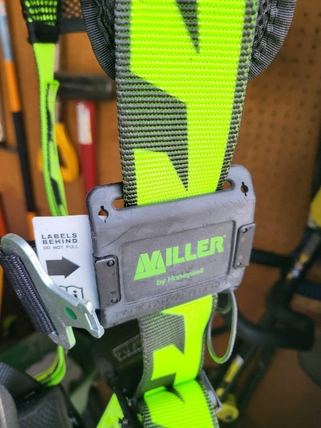 Miller by Honeywell AirCore Safety Harness - photo 3