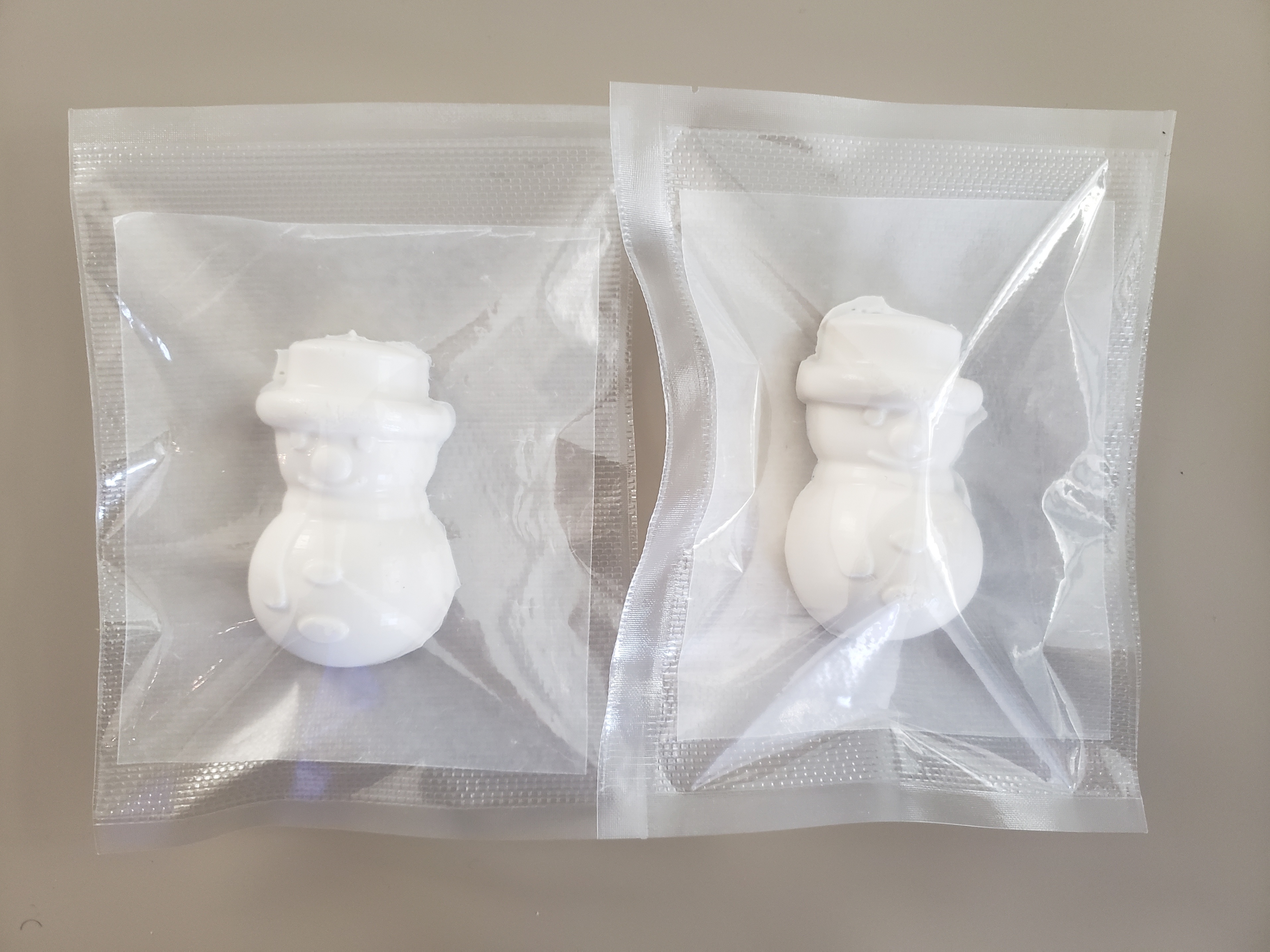 Lush: Snowy Shower Gummy - photo 3